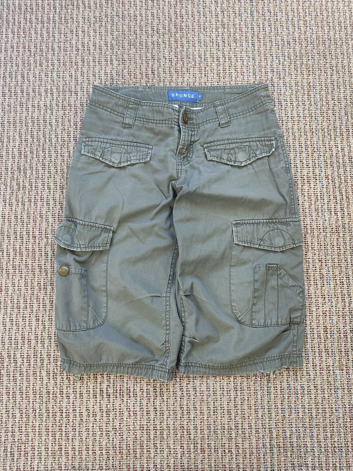 Y2K SPONGE CARGO SHORTS (WOMEN'S MEDIUM)