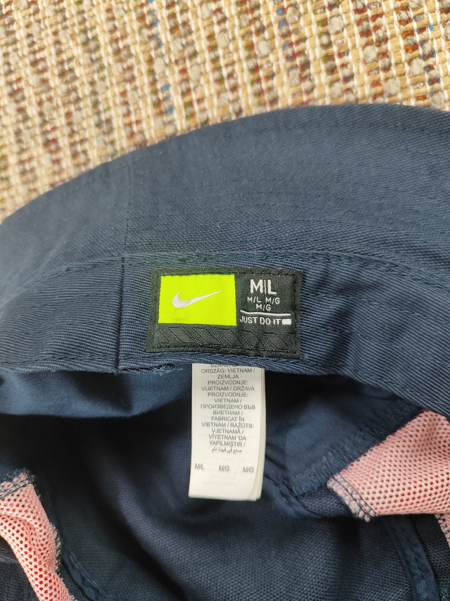 NIKE ESSENTIAL BUCKET HAT (ADULTS M/L)