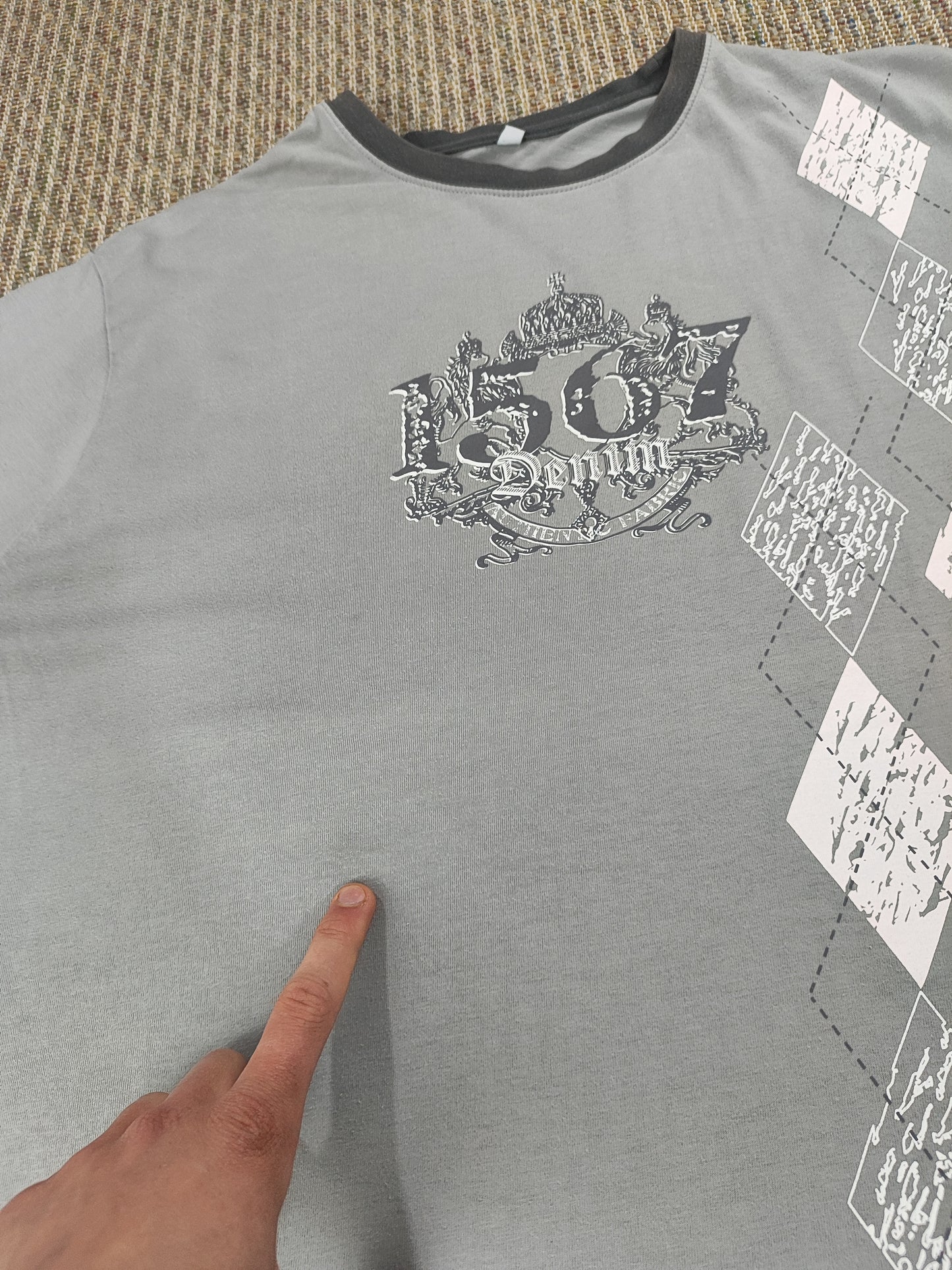 Y2K 'DENIM 1567' GRAPHIC TEE (XXL)