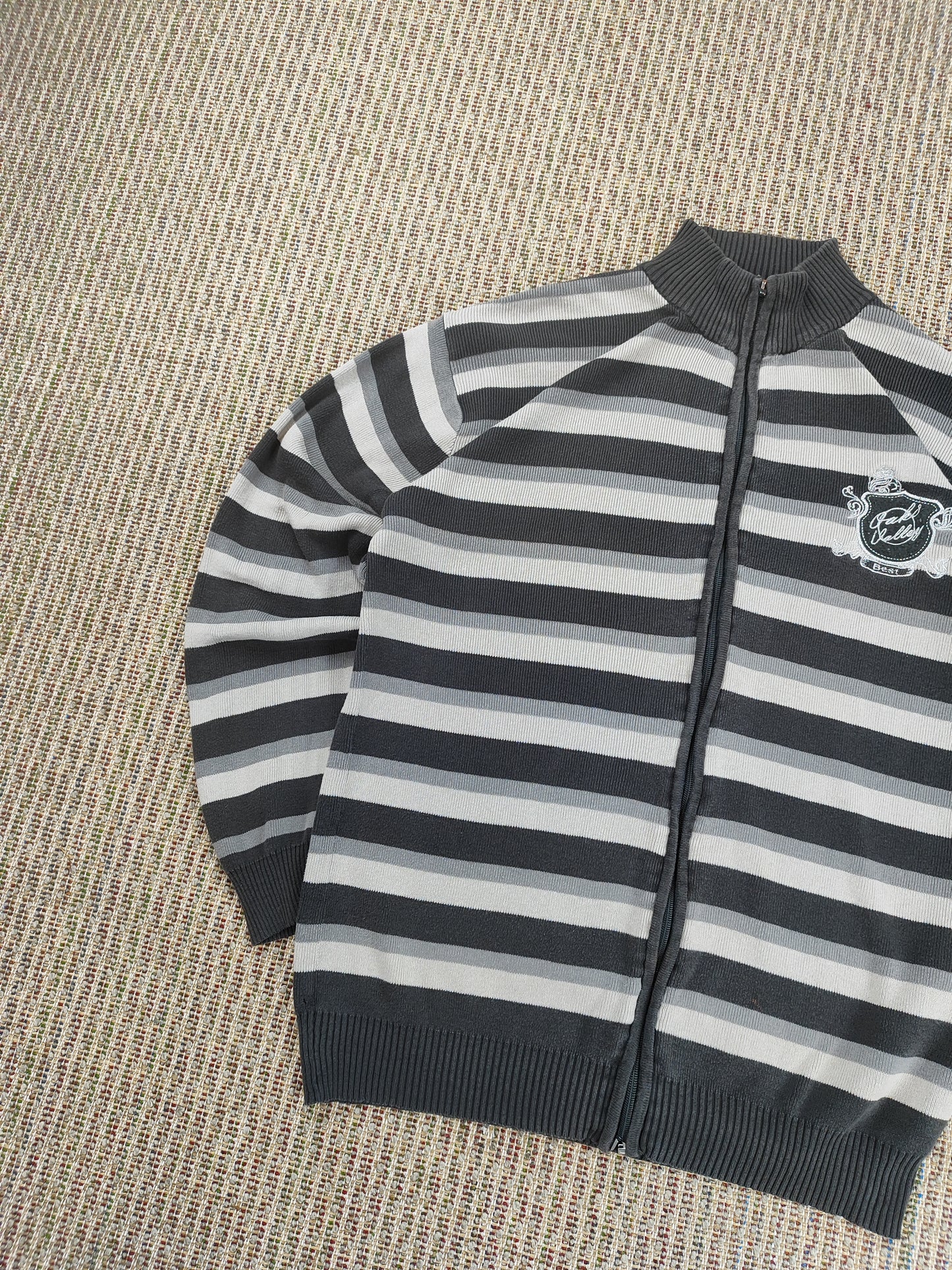 Y2K KNIT ZIP UP SWEATER (M)