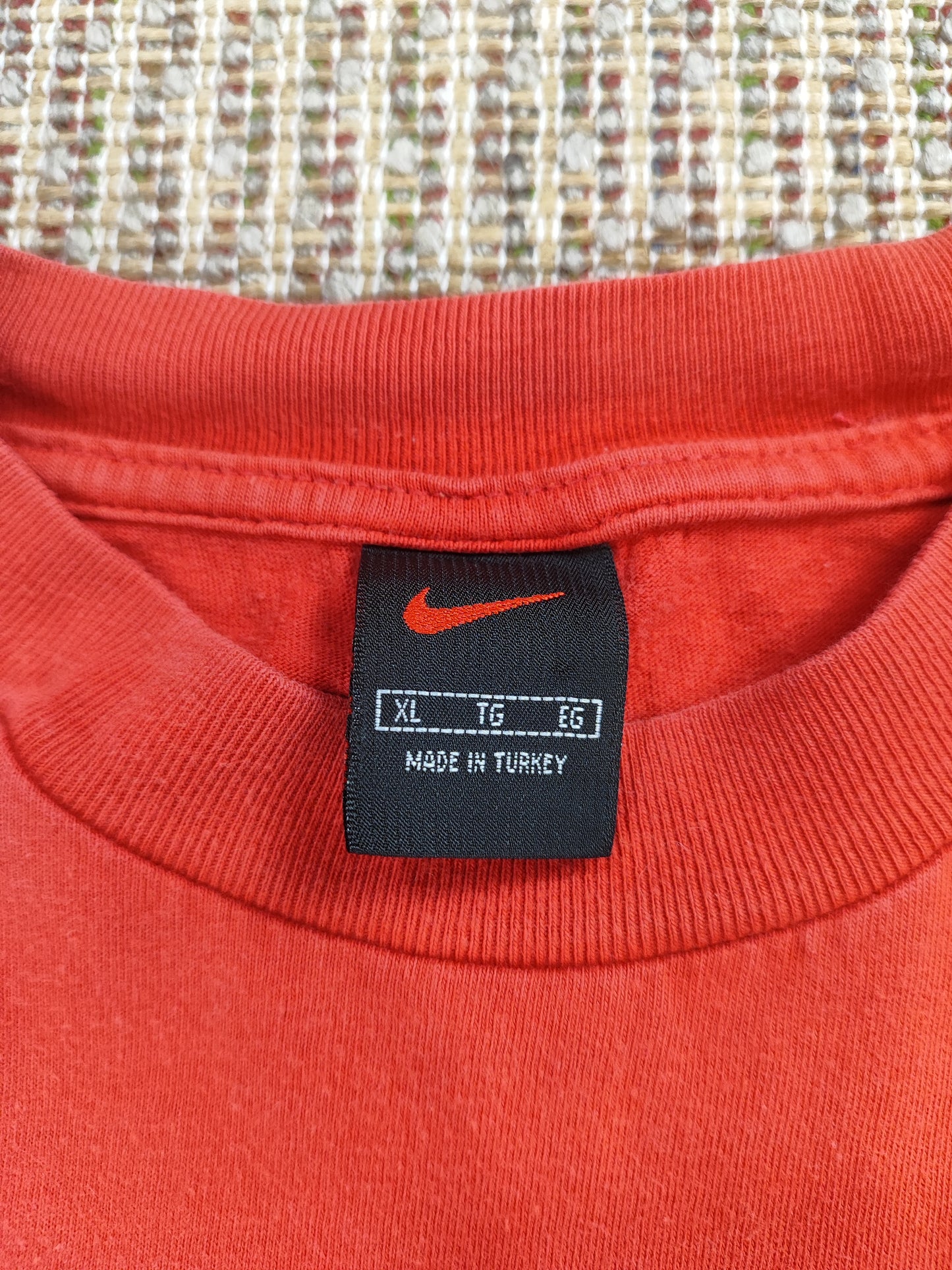 90S NIKE ESSENTIAL SWOOSH T-SHIRT (XL)