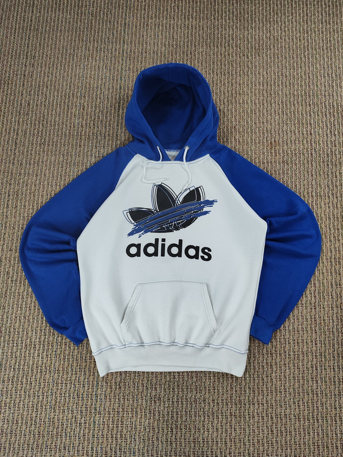 VINTAGE ADIDAS HOODIE (M)