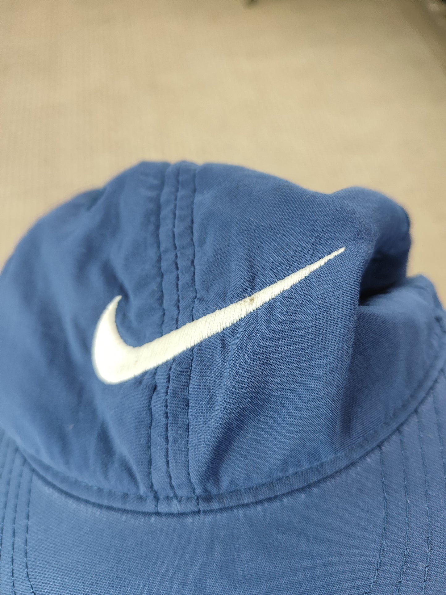 VINTAGE NIKE CAP (ADULTS ONE SIZE)