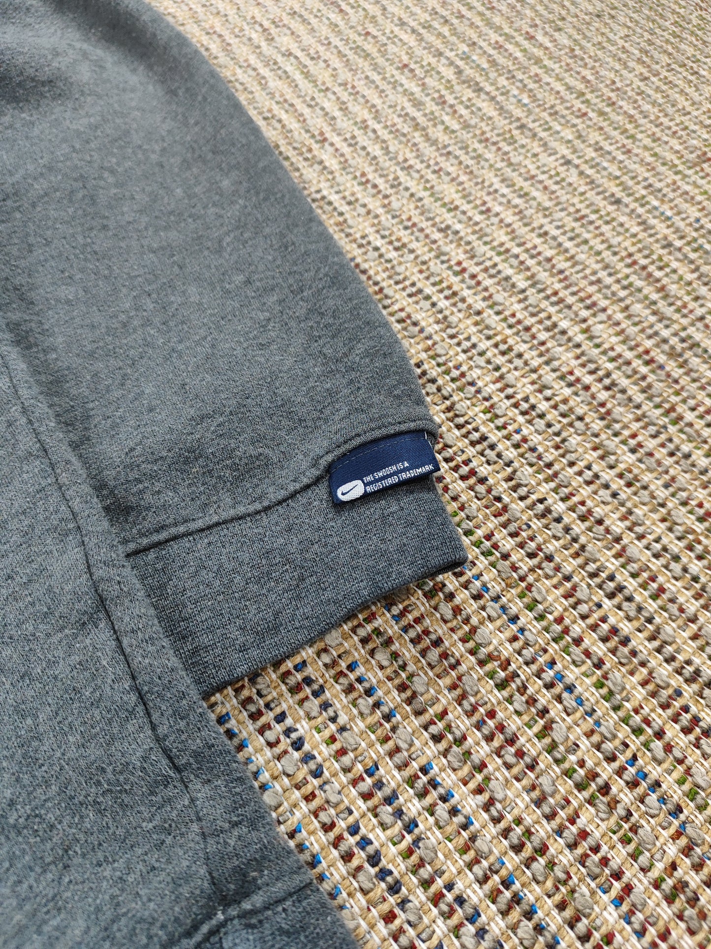 Y2K NIKE SWOOSH SWEATSHIRT (WOMEN'S S)