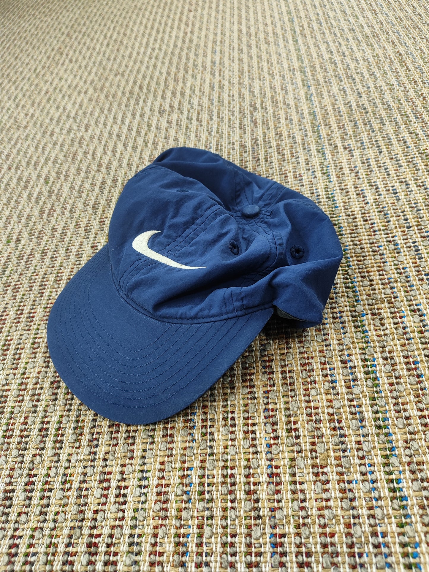 VINTAGE NIKE CAP (ADULTS ONE SIZE)