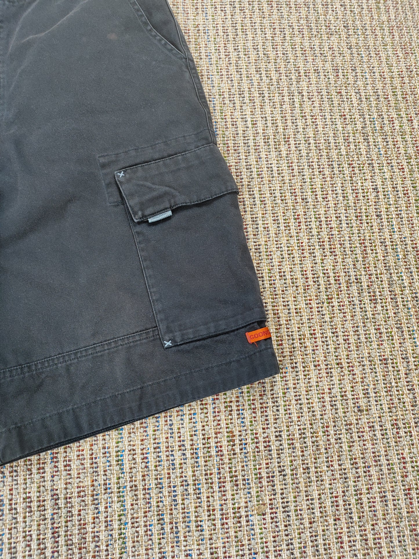 VINTAGE G.W LOOSE FIT CARGO SHORTS (L)