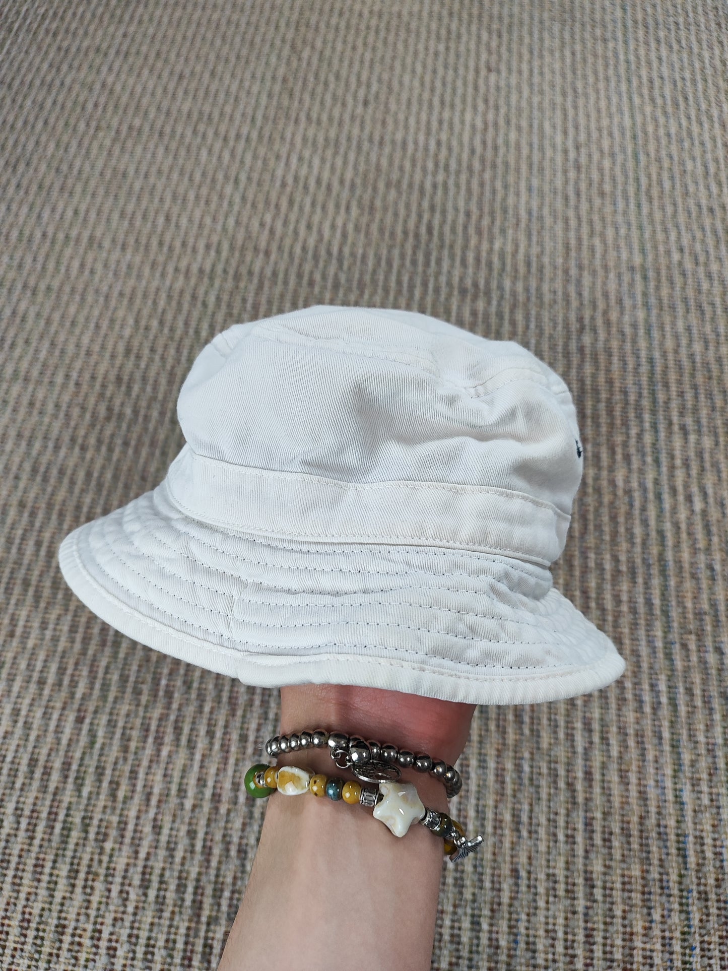 Y2K GAP BUCKET HAT (JUNIOR)
