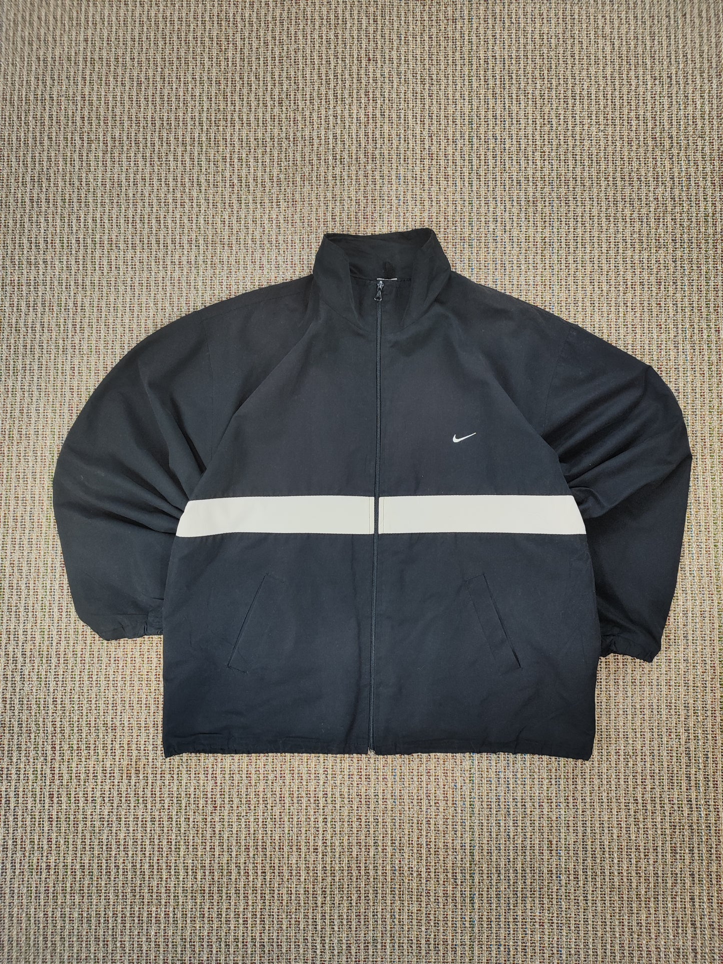 VINTAGE NIKE SOFT-SHELL WINDBREAKER (L)