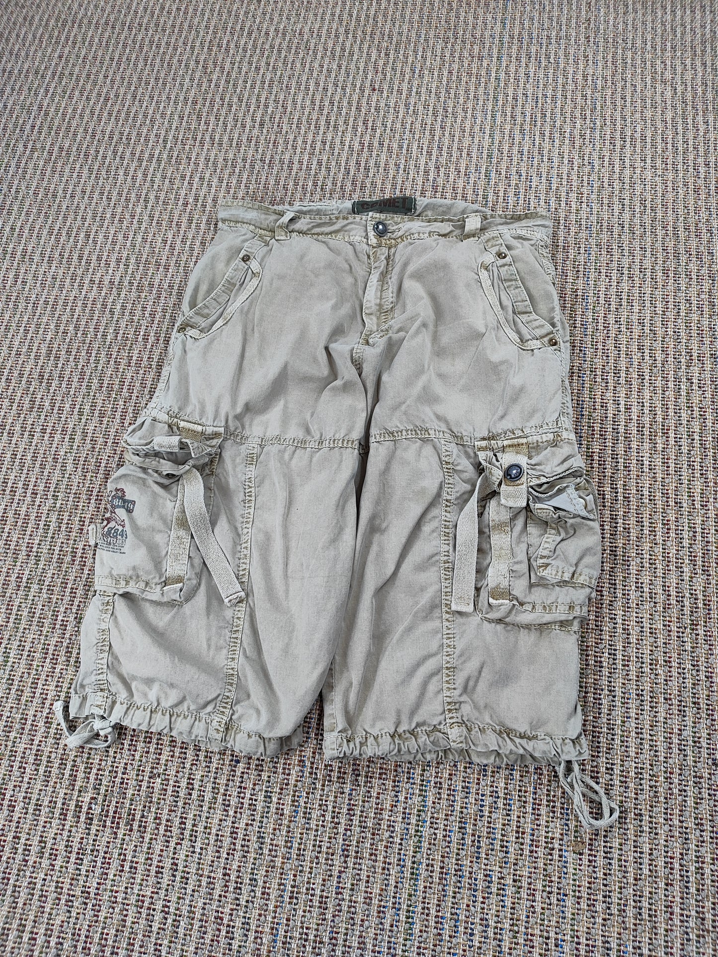 Y2K RELAXED CARGO SHORTS (W32)