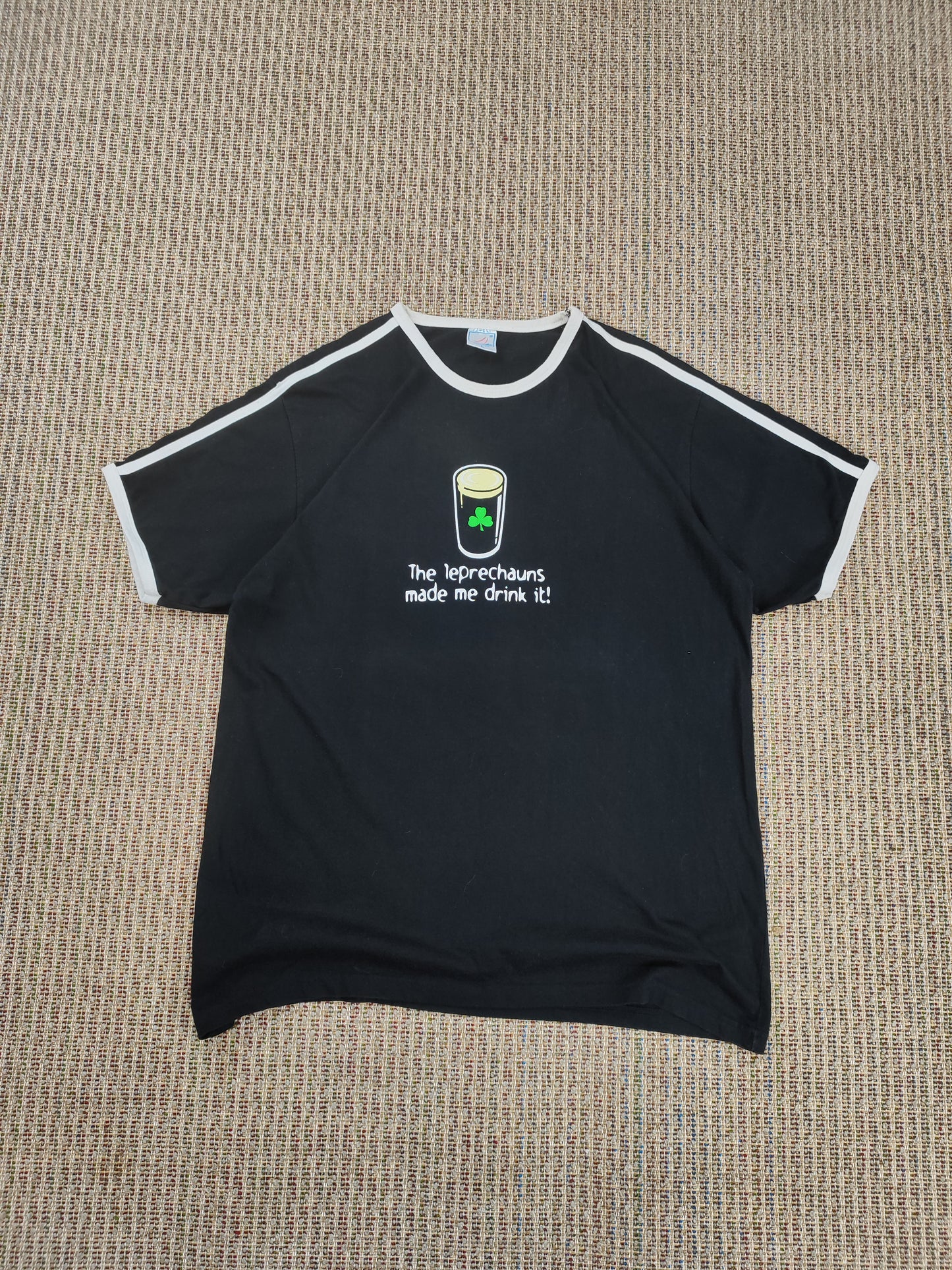 Y2K GUINNESS SHAMROCK T-SHIRT (L)