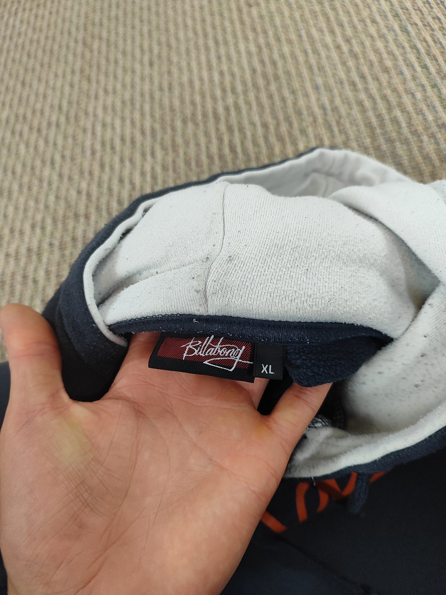 Y2K BILLABONG GRAPHIC HOODIE (XL)