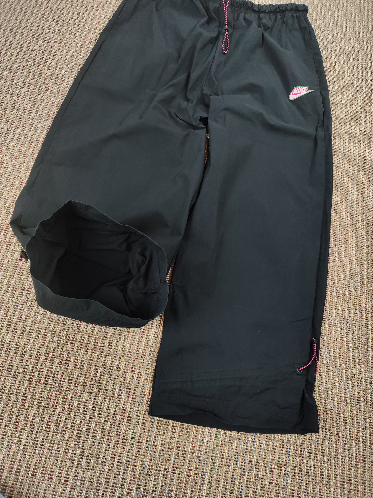 SUPER BAGGY NIKE SHELL TRACK PANTS (L)