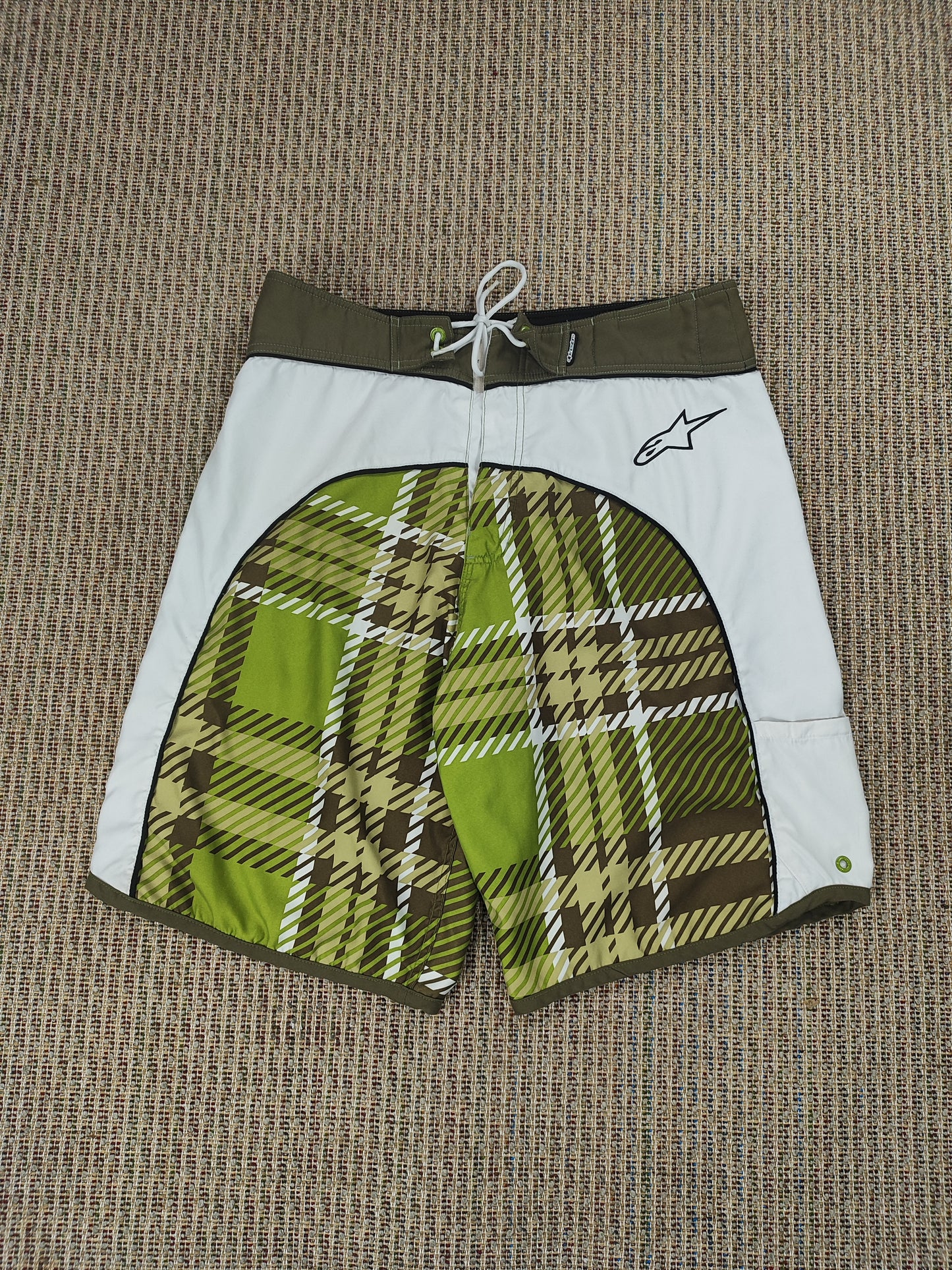 Y2K ALPINE STARS BOARD SHORTS (W34)