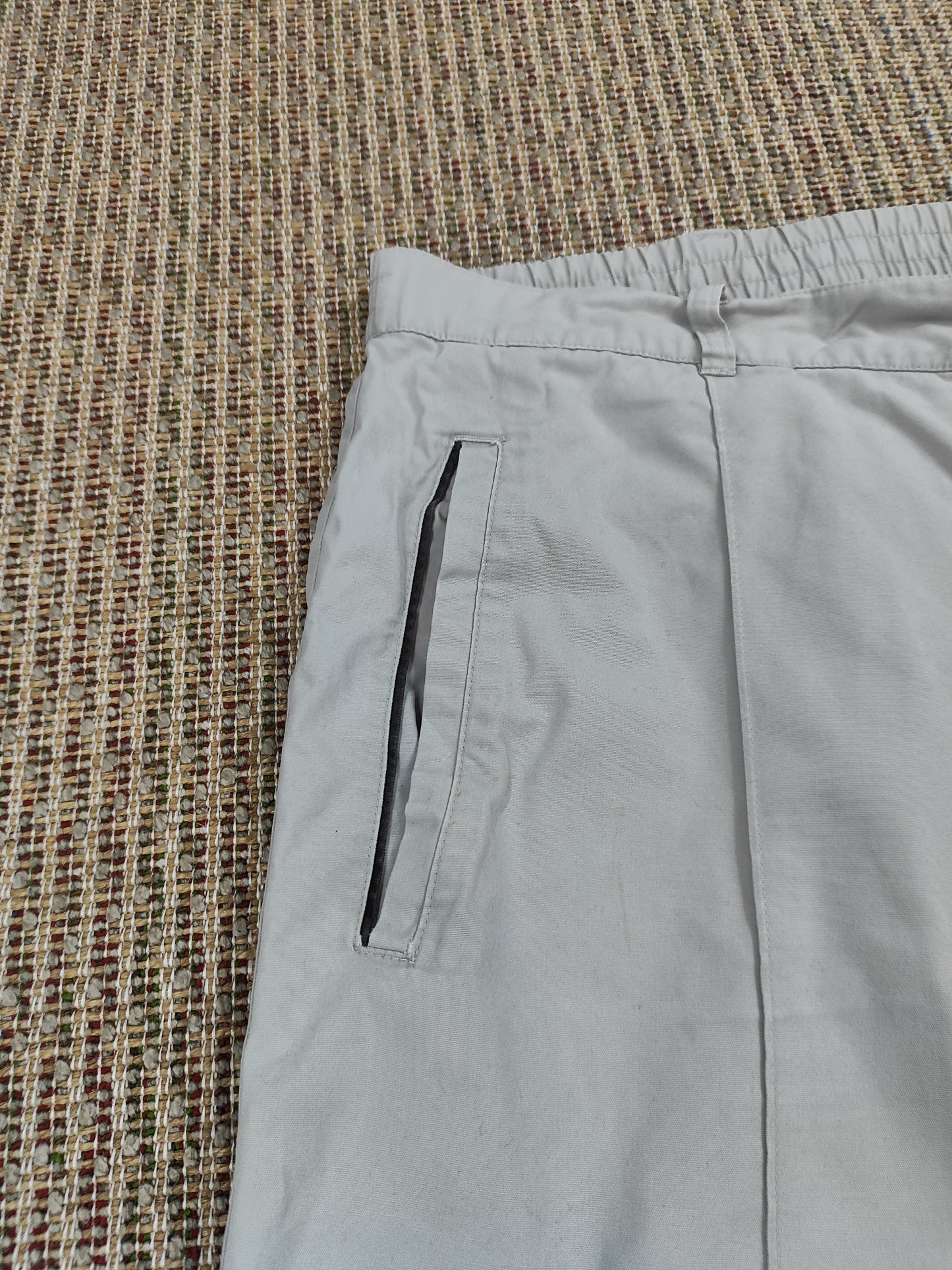 Y2K LIGHT ADIDAS TENNIS SHORTS (L)