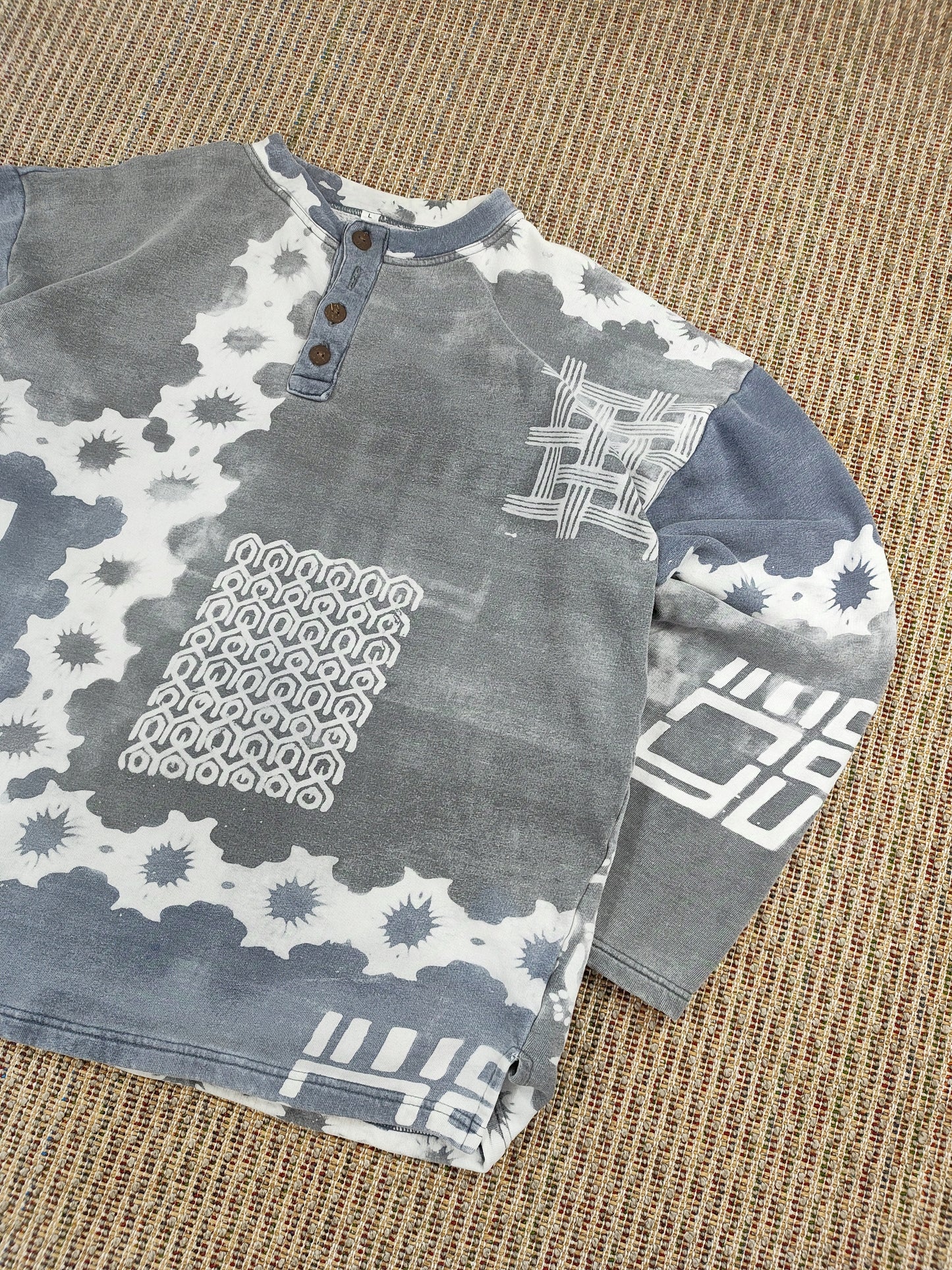 VINTAGE TIE DYE STYLE BUTTONED SWEATSHIRT (L)