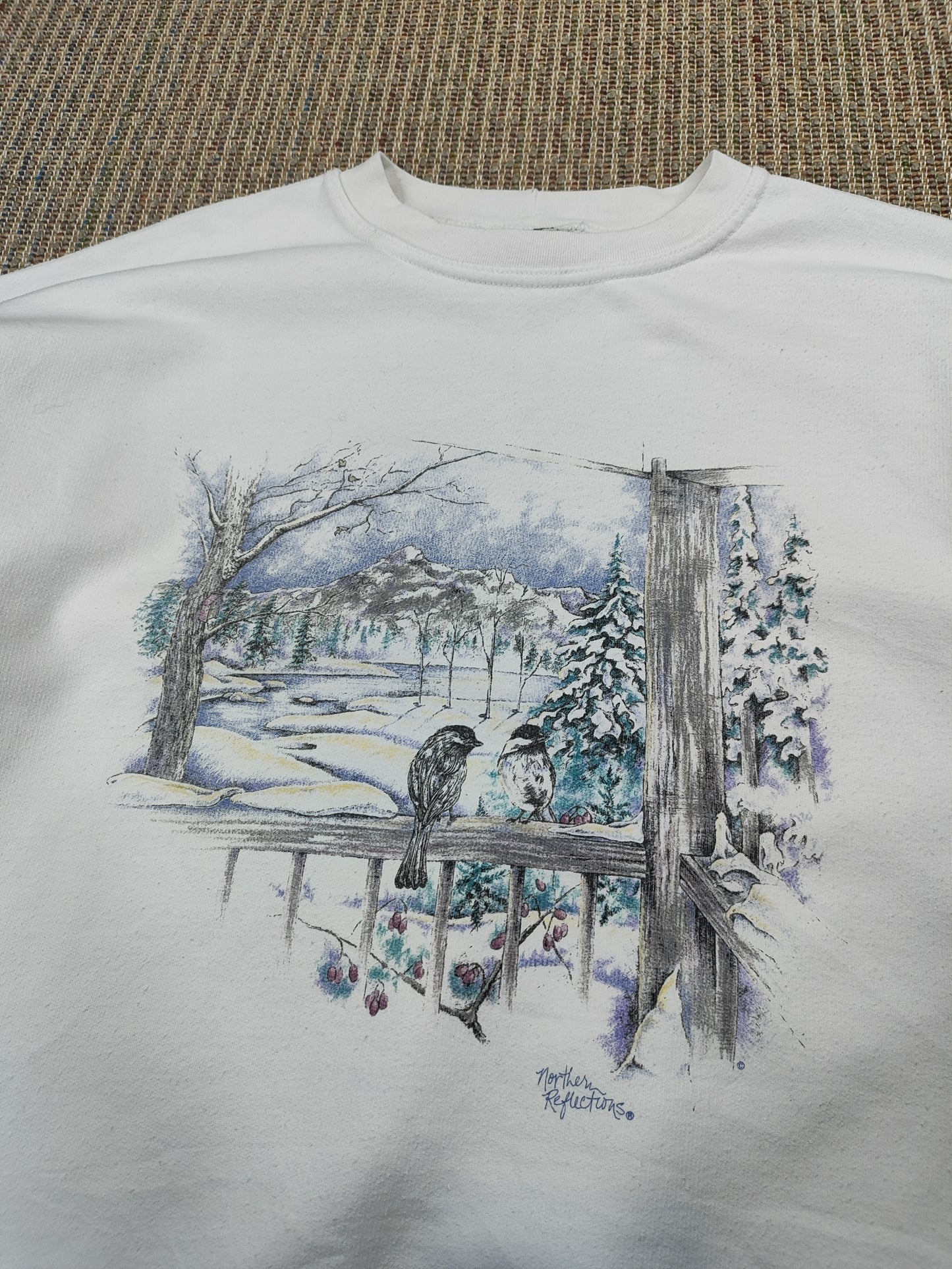 VINTAGE WINTER GRAPHIC SWEATSHIRT (L)