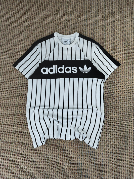 ADIDAS STRIPED T-SHIRT (M)