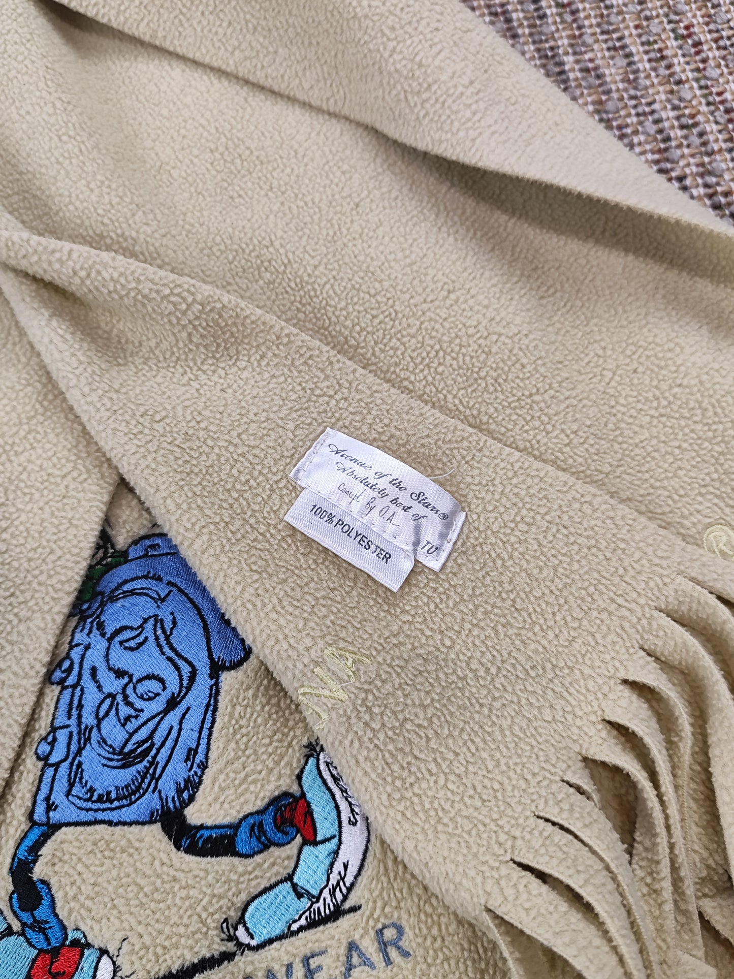 90S CARTOON EMBROIDERED SCARF (ONE SIZE)