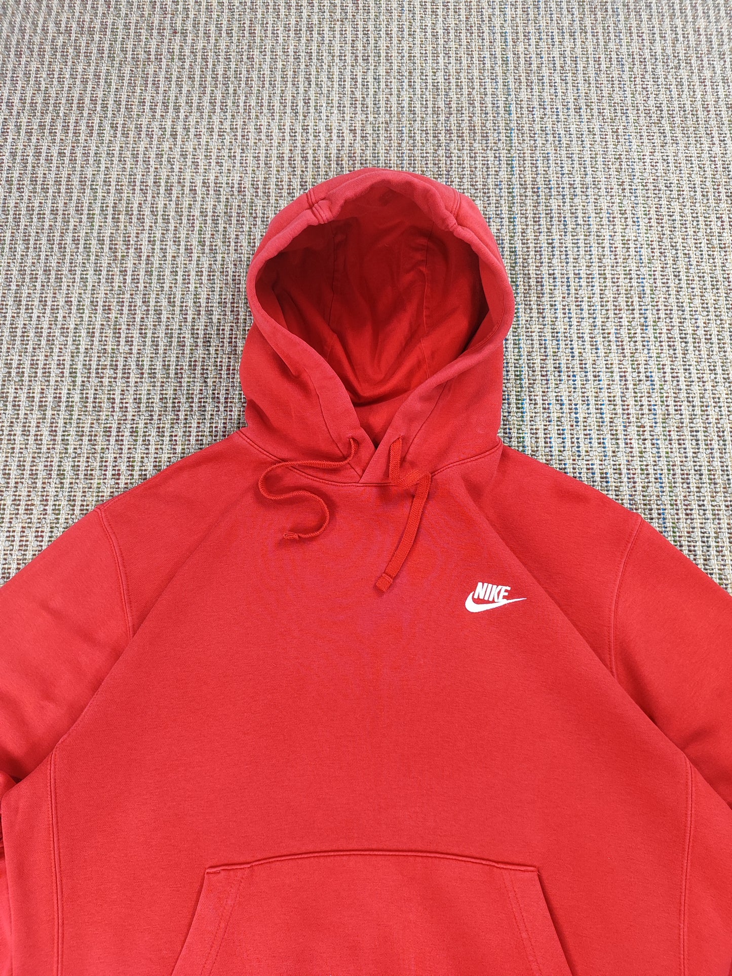NIKE ESSENTIAL HOODIE (M)