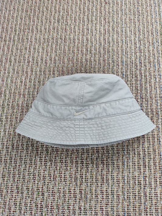 Y2K NIKE BUCKET HAT (ADULTS S/M)