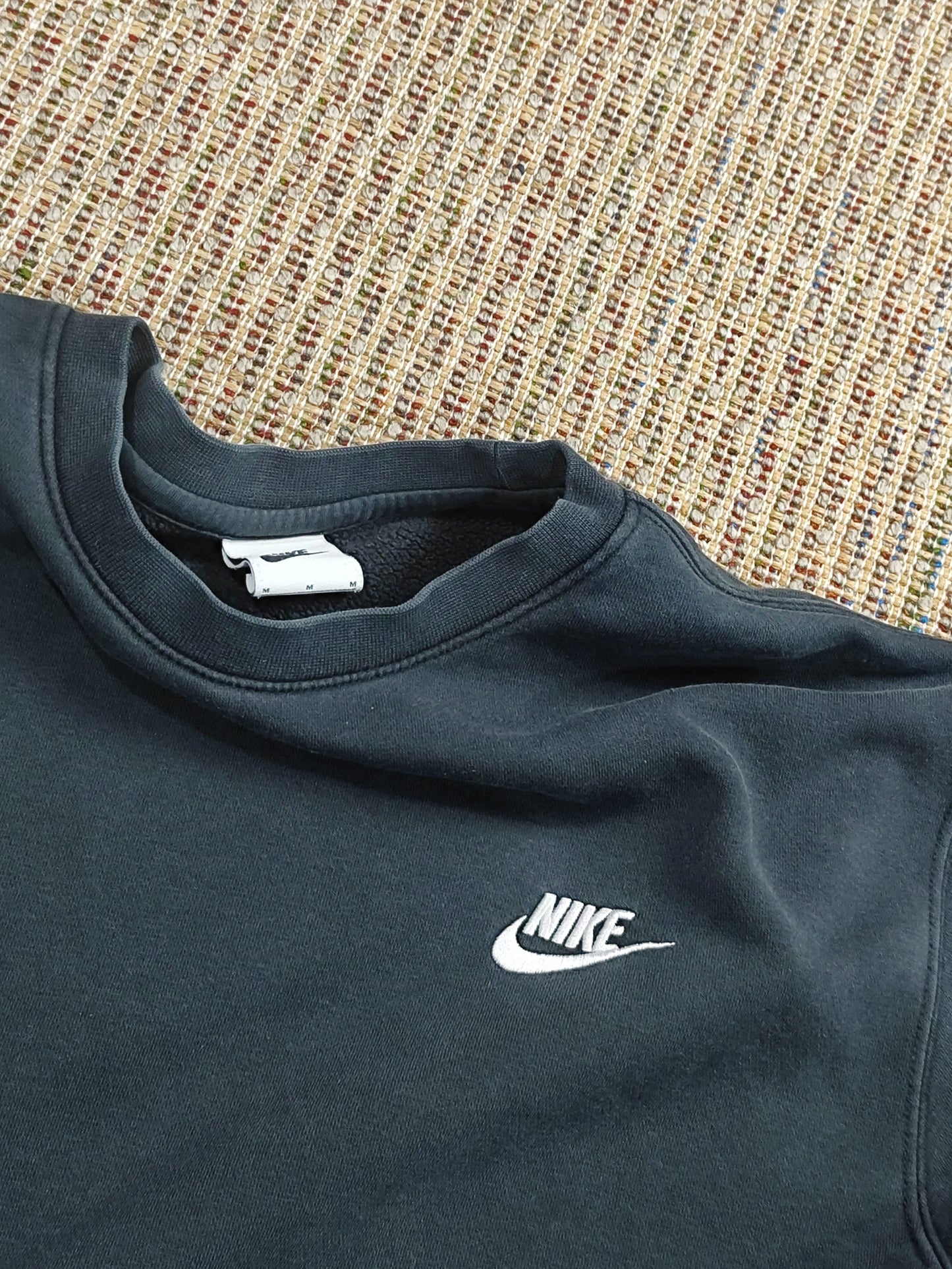 NIKE ESSENTIAL SWEATSHIRT (M)
