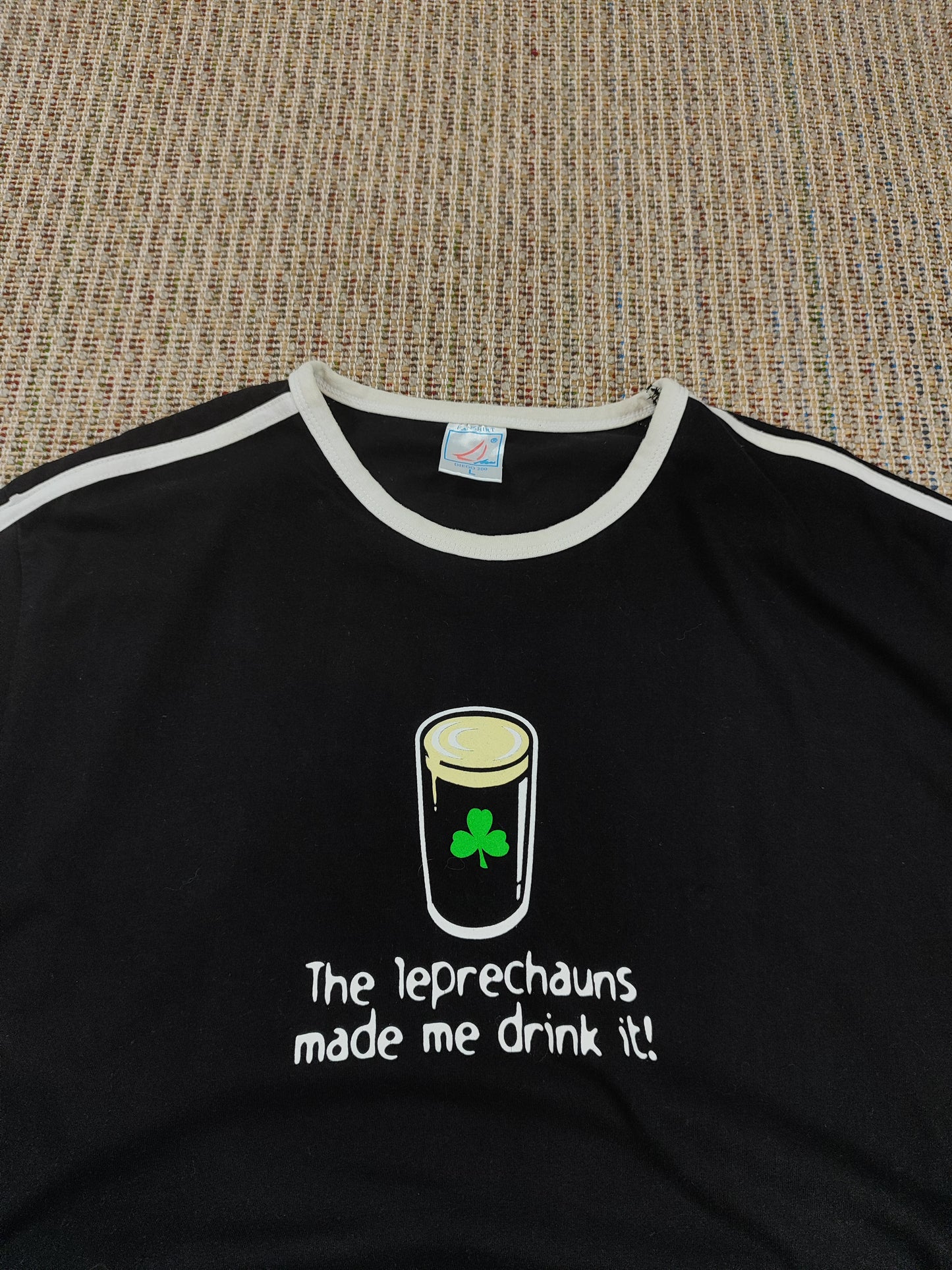 Y2K GUINNESS SHAMROCK T-SHIRT (L)