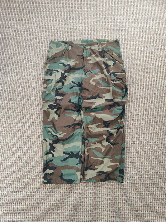 90S ARMY CAMO BAGGY TROUSERS (W36 L30)