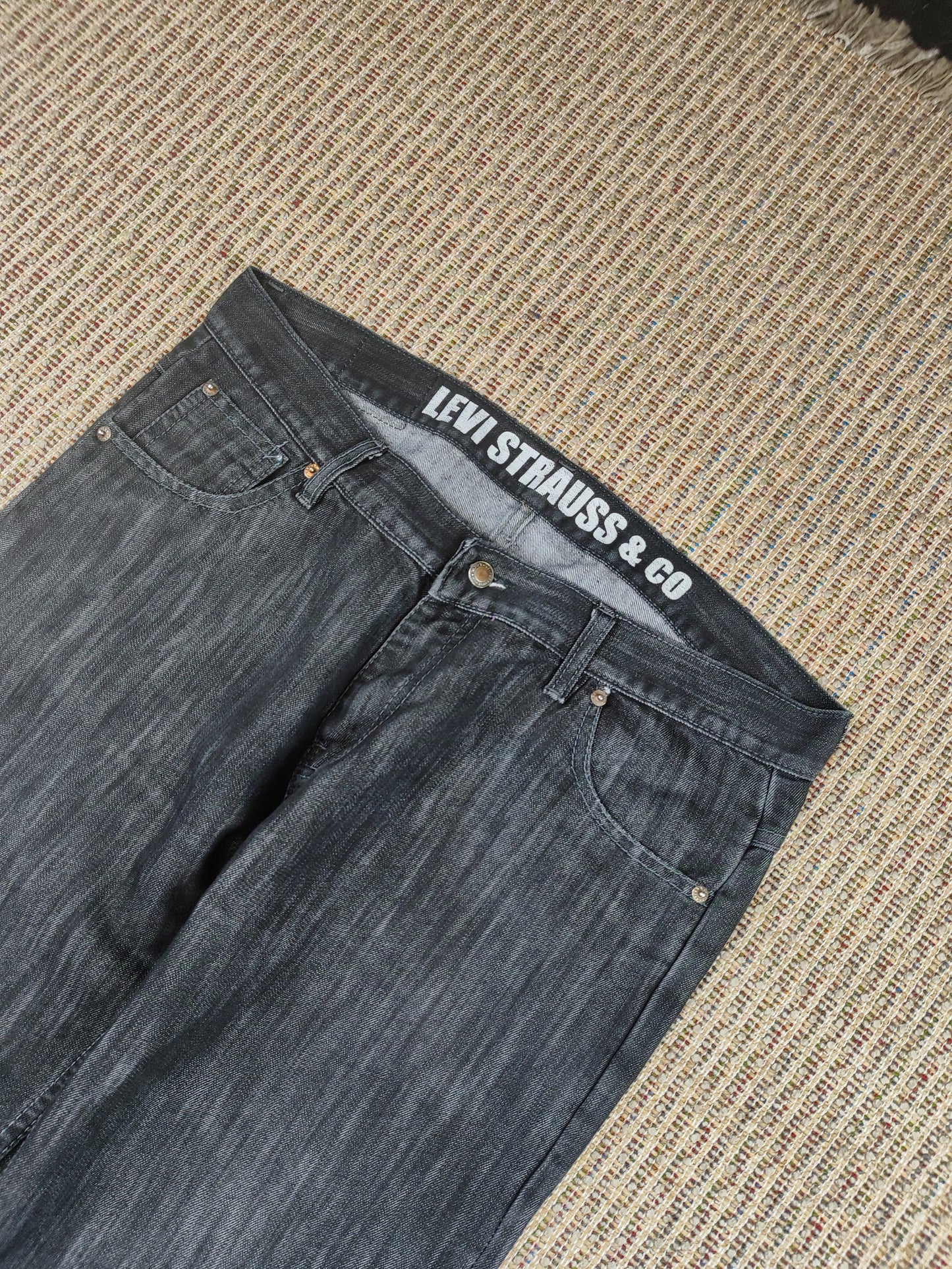 VINTAGE LEVIS 501 JEANS (W38)