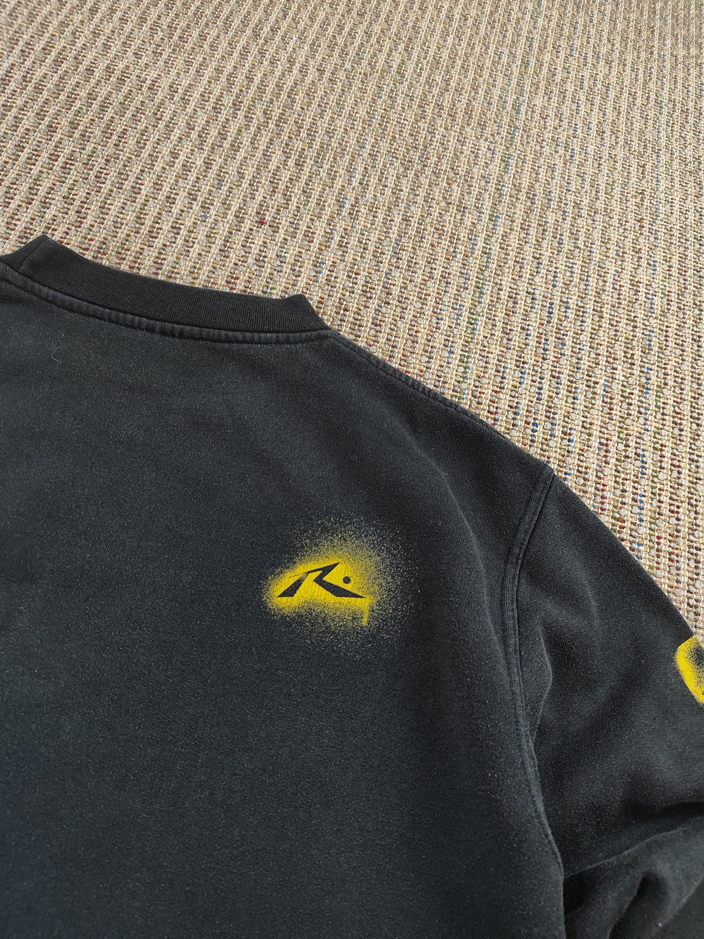 Y2K FADED BLACK RUSTY SWEATSHIRT (M)