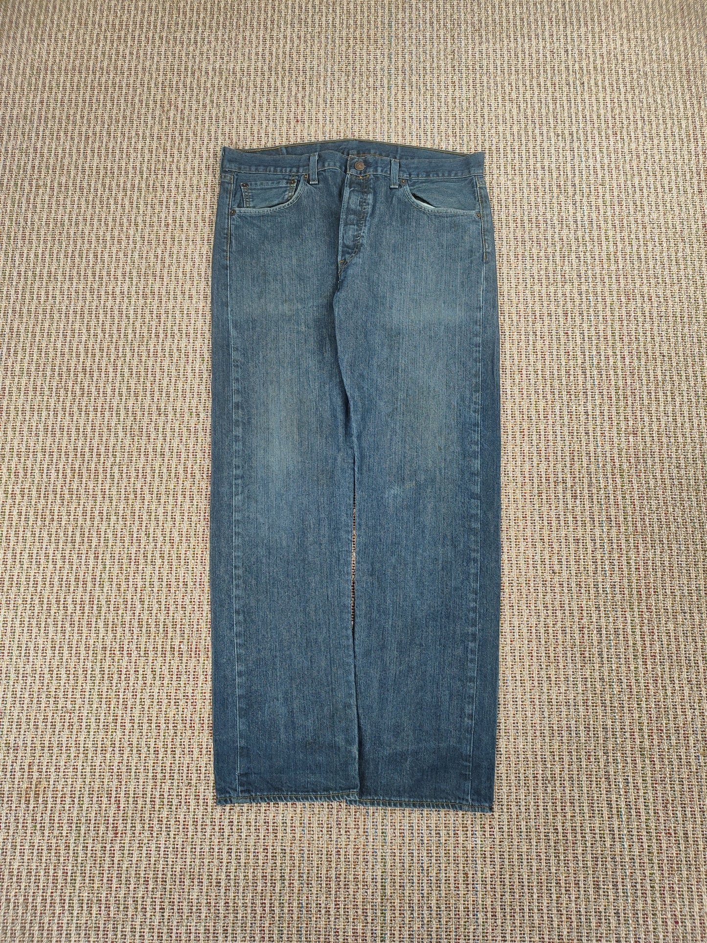 VINTAGE LEVIS 501 JEANS (W34)