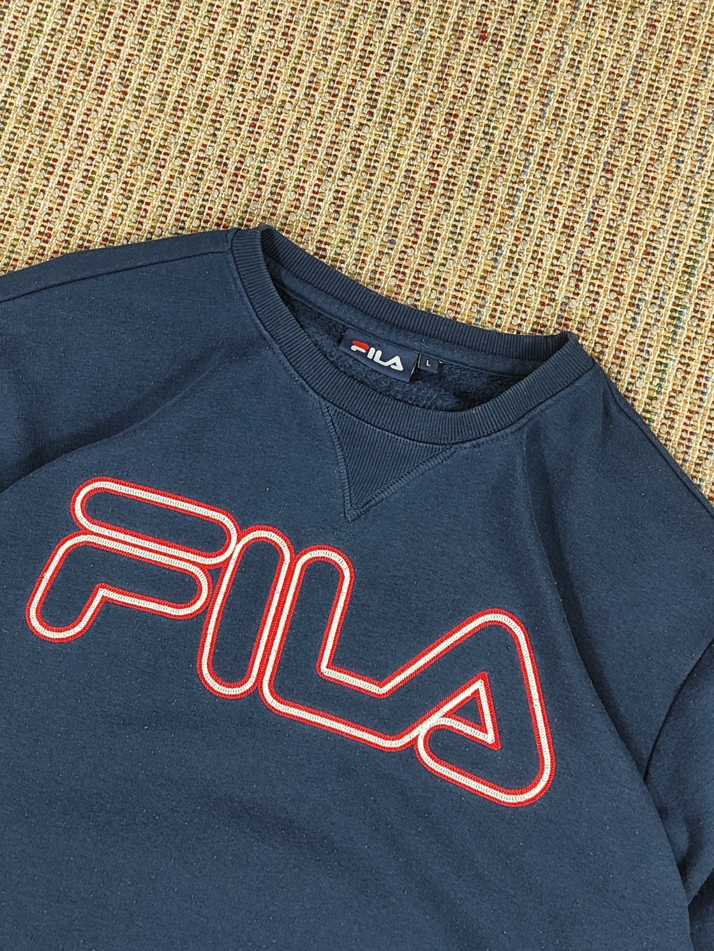 VINTAGE FILA SPELL-OUT SWEATSHIRT (L)