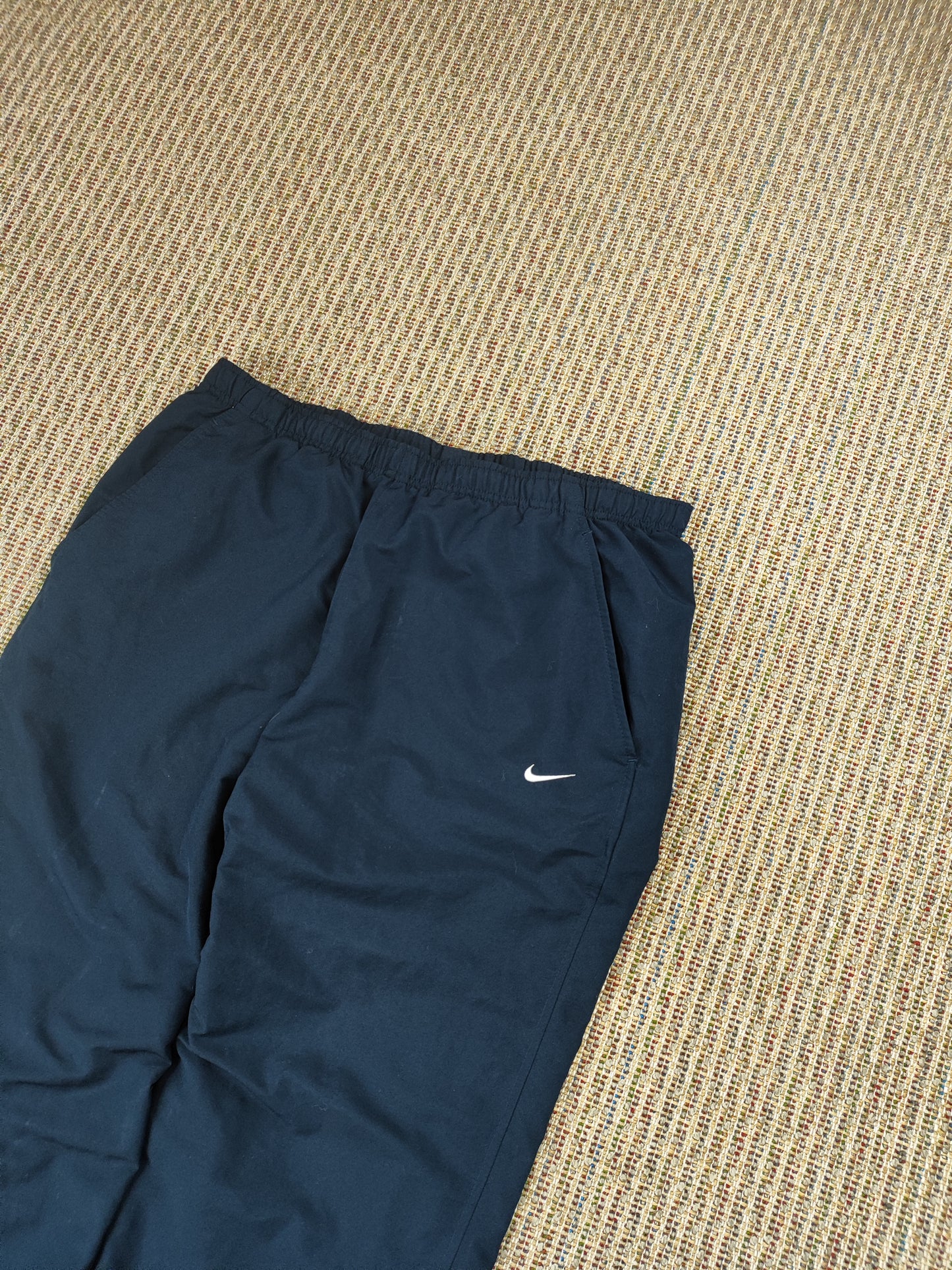 VINTAGE NIKE TRACK PANTS (L)