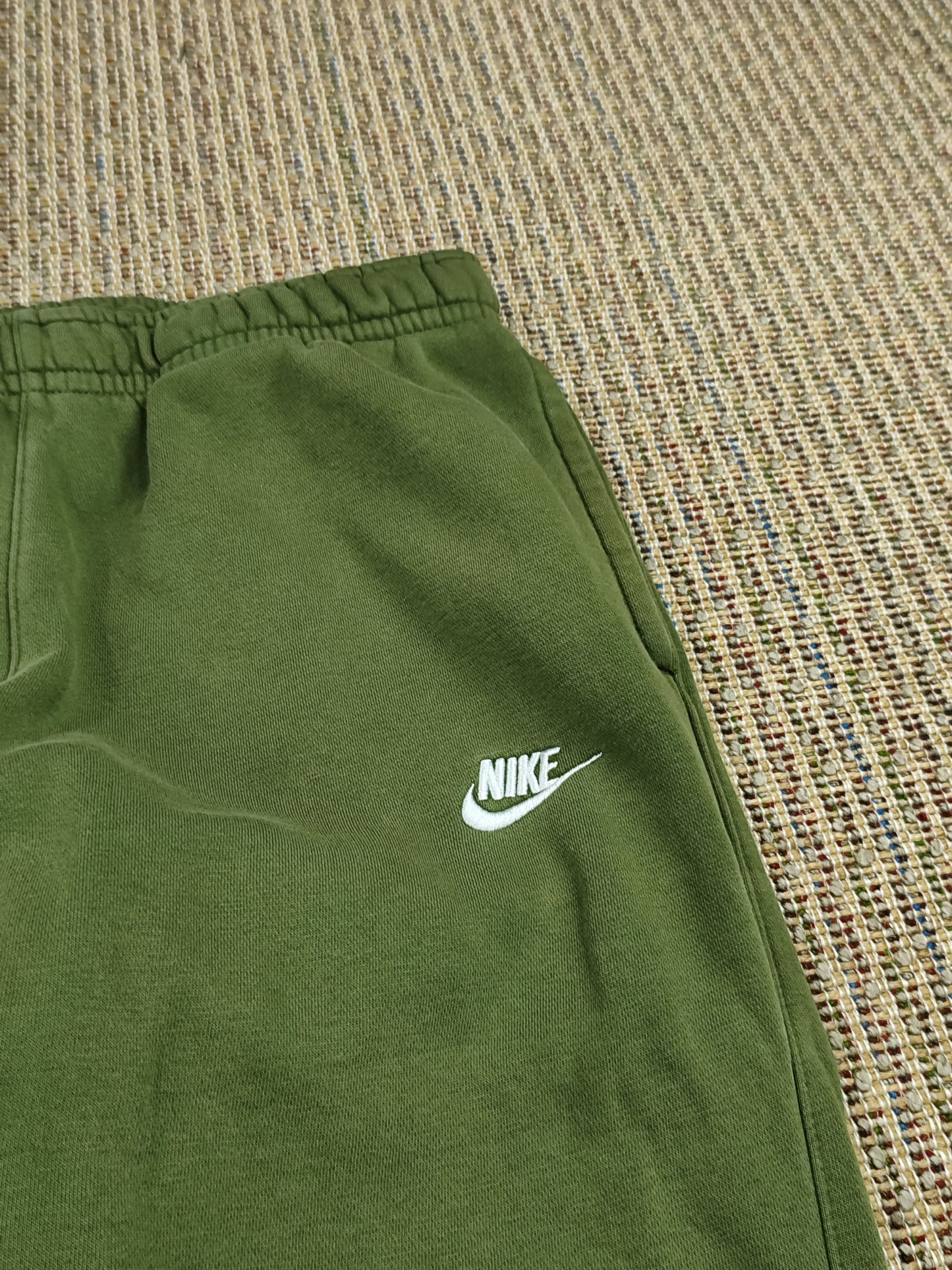 VINTAGE NIKE ESSENTIAL JOGGERS (S)