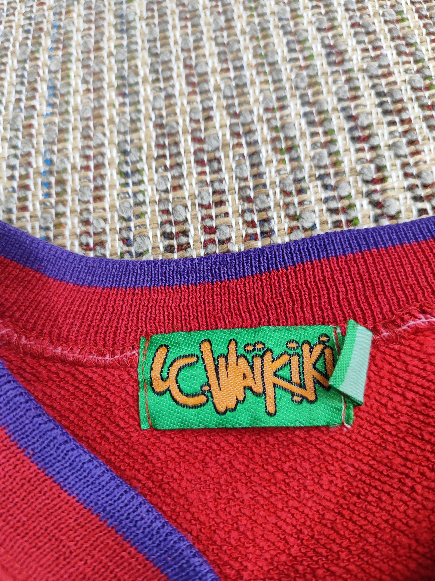 VINTAGE 'LC.WAIKIKI' EMBROIDERED SWEATSHIRT (XL)