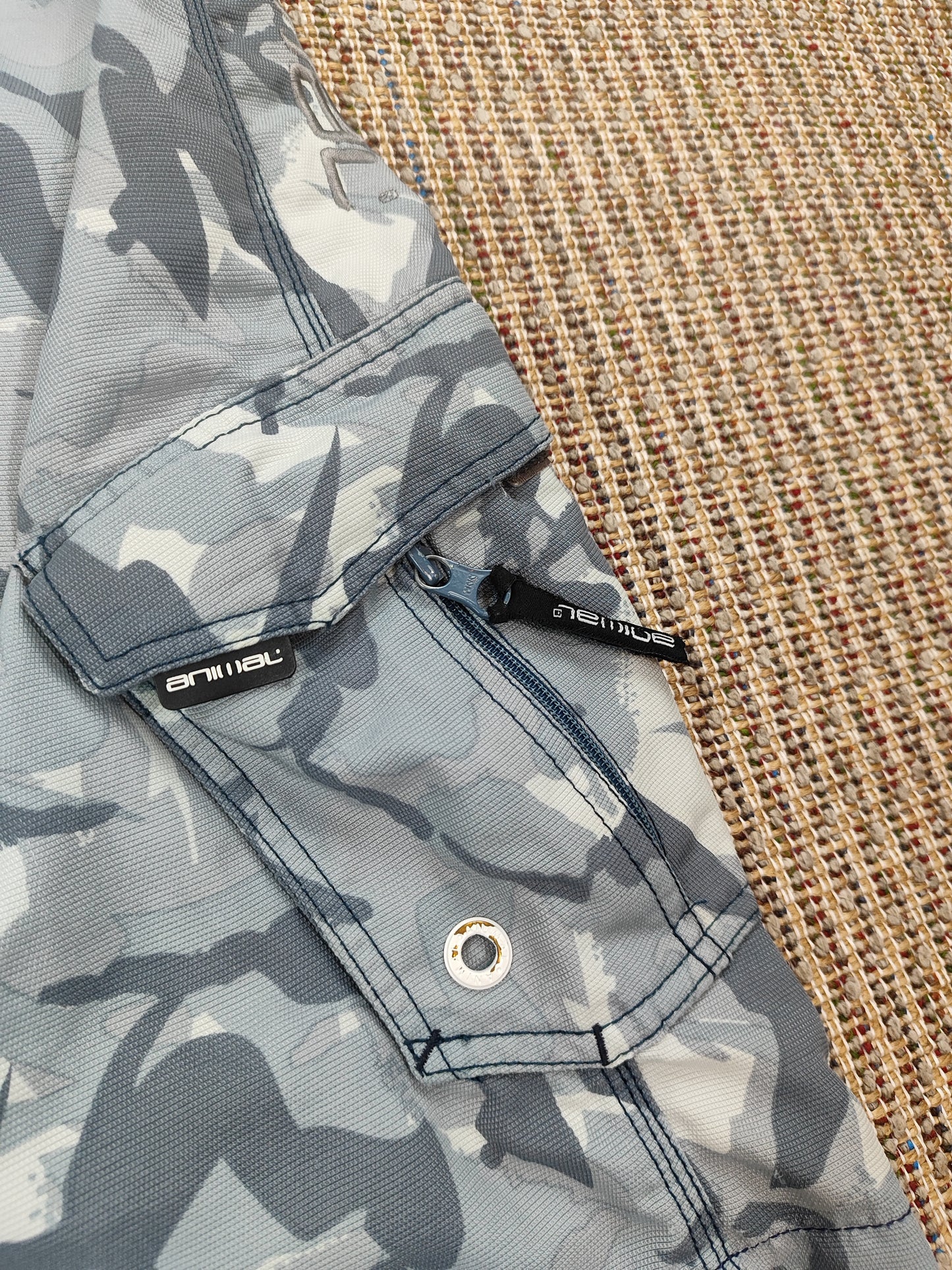 Y2K ANIMAL BOARD SHORTS (M)