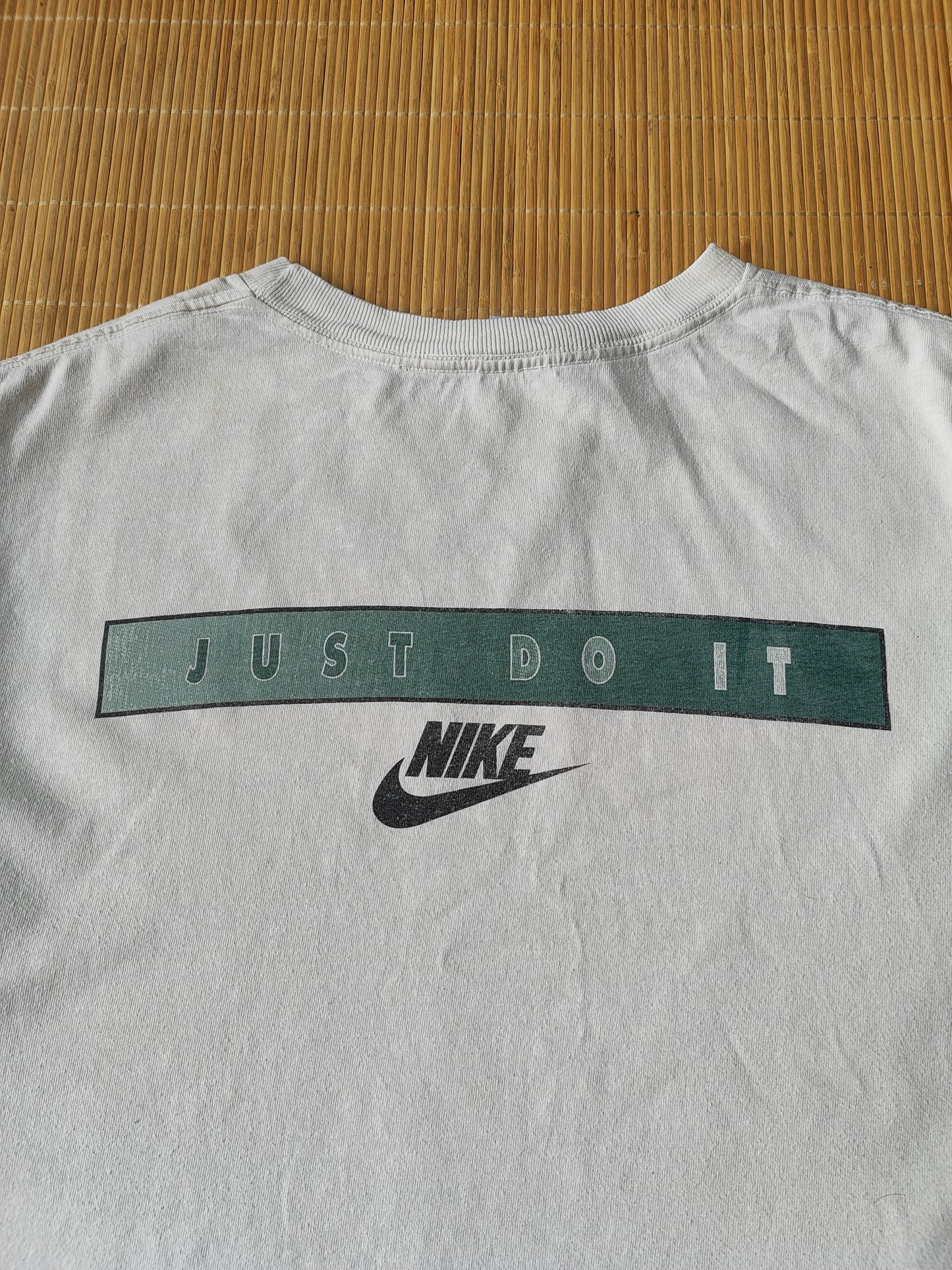 90S NIKE GRAPHIC TEE (L)