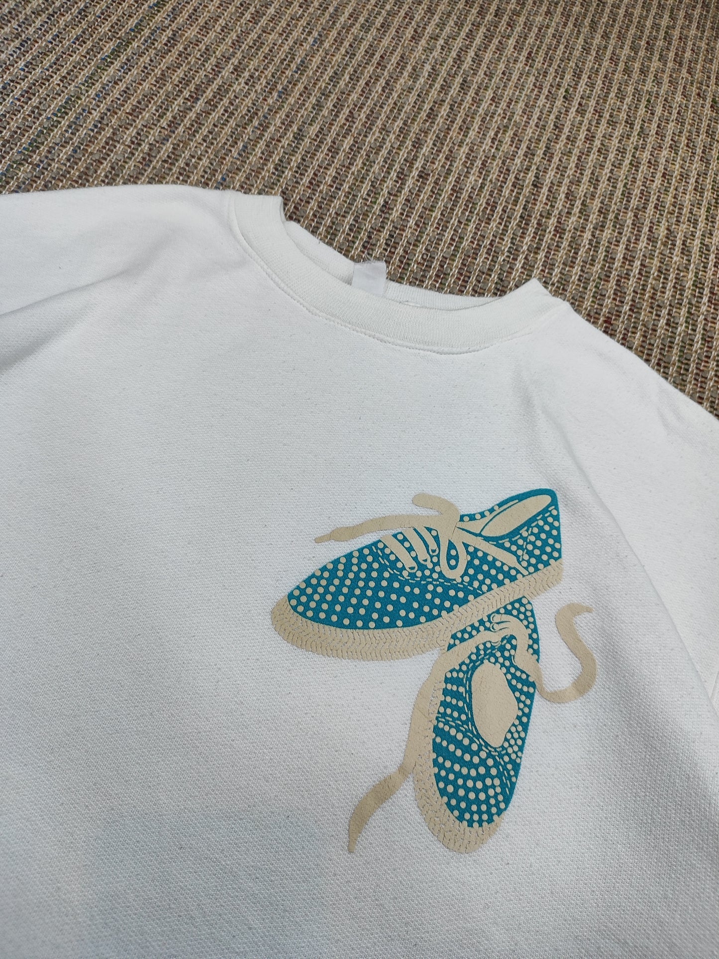 VINTAGE 80S SHOES GRAPHIC SWEATSHIRT (M)