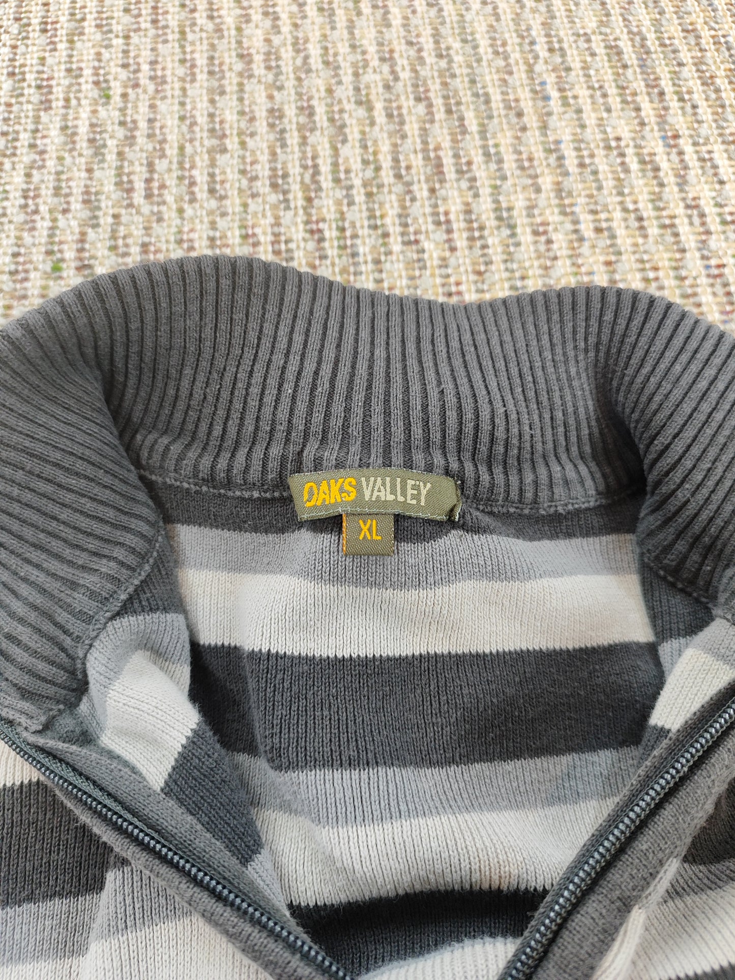 Y2K KNIT ZIP UP SWEATER (M)