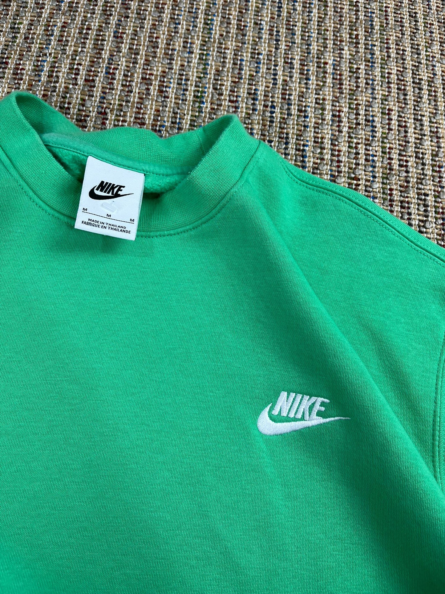 NIKE ESSENTIAL SWEATSHIRT (M)