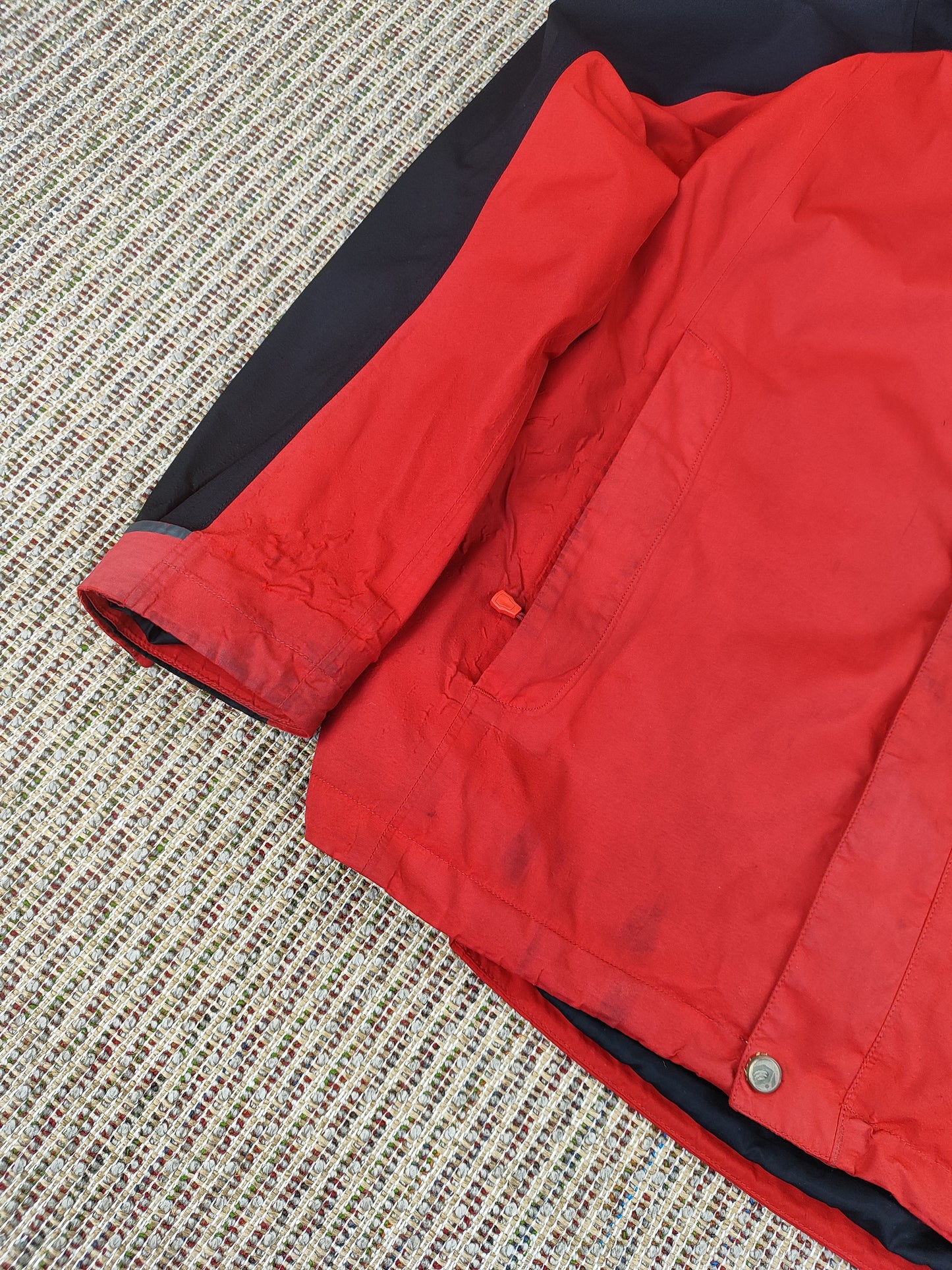 VINTAGE MOUNTAIN HARDWEAR JACKET (L)