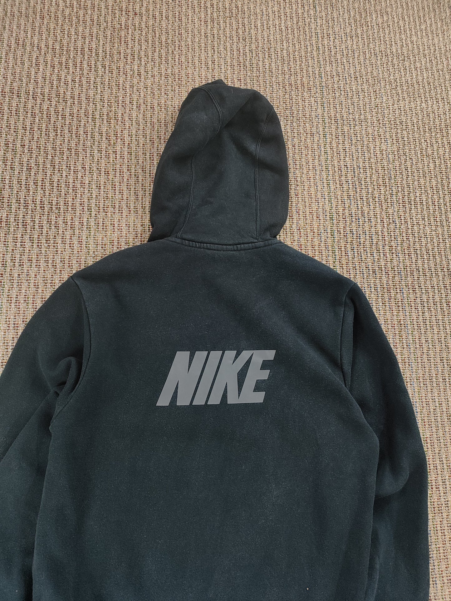 NIKE CENTRE SWOOSH SPELLOUT HOODIE (M)