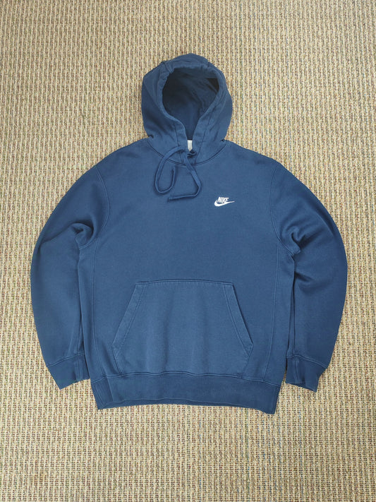 VINTAGE NIKE ESSENTIAL HOODIE (S)