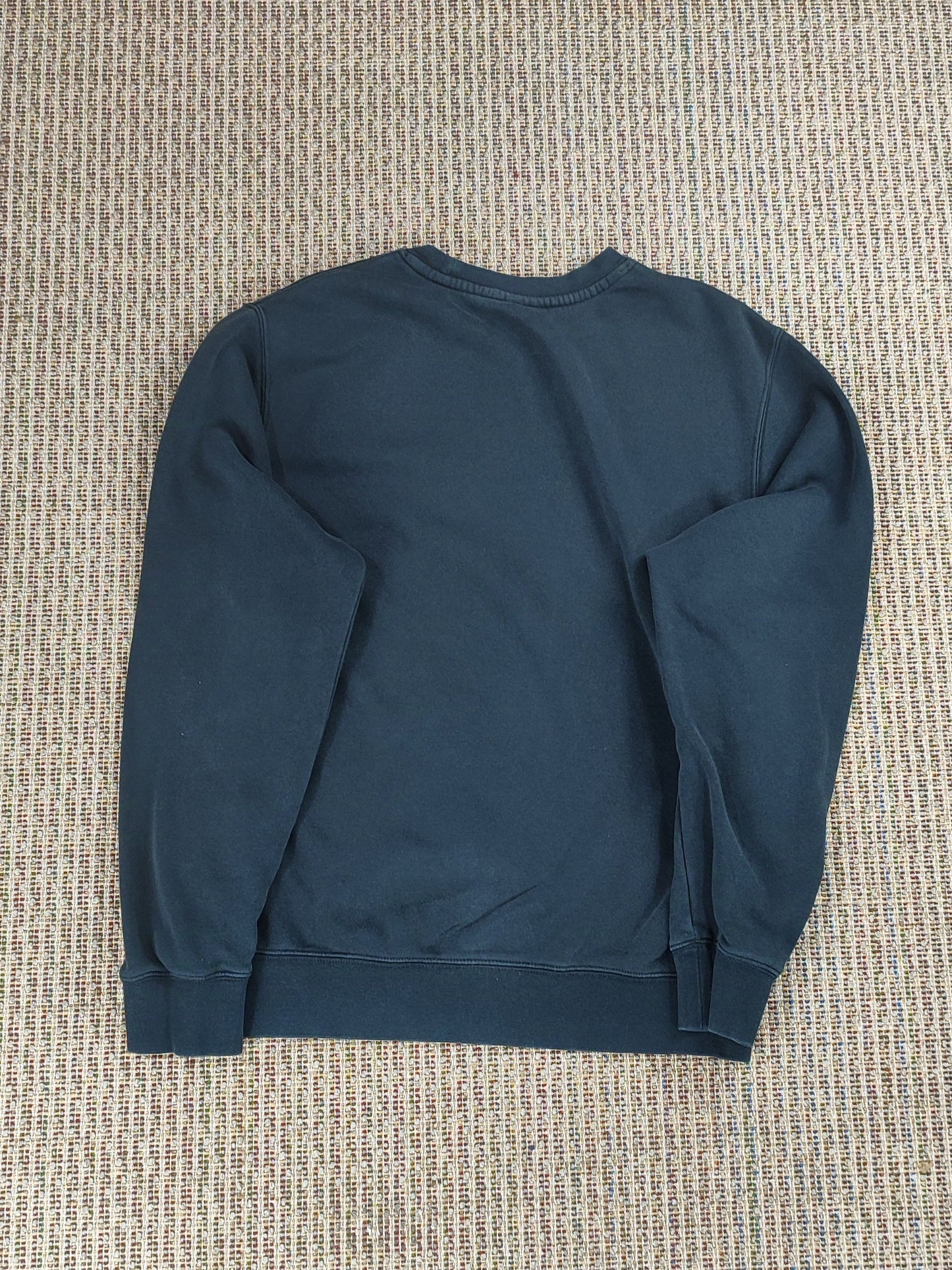 NIKE ESSENTIAL SWEATSHIRT (M)