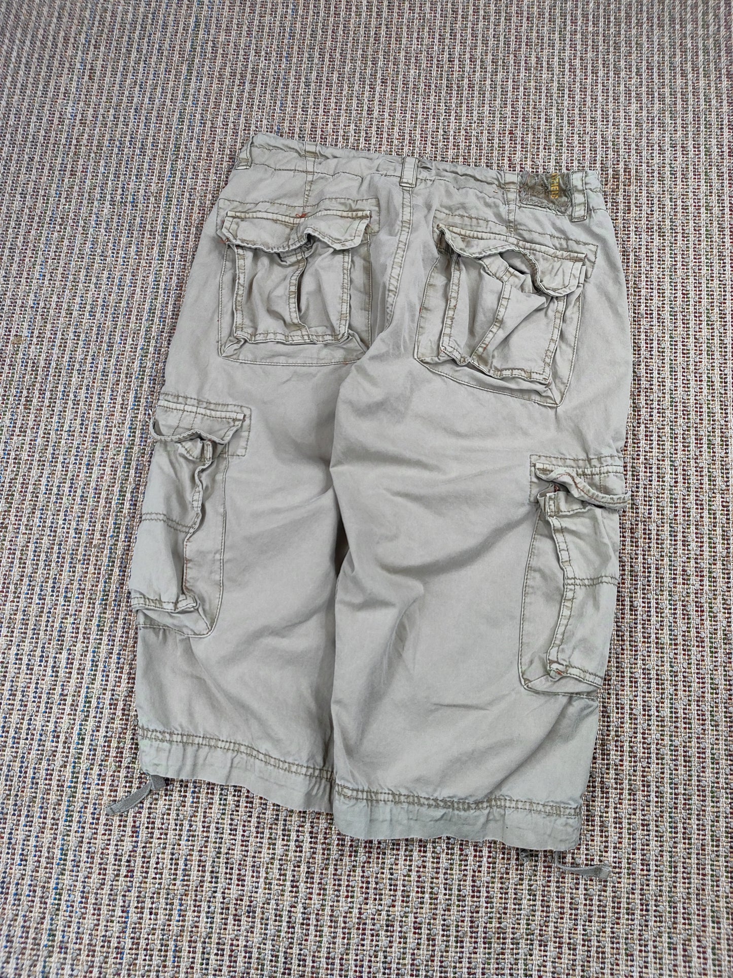 VINTAGE CARGO SHORTS (W30)