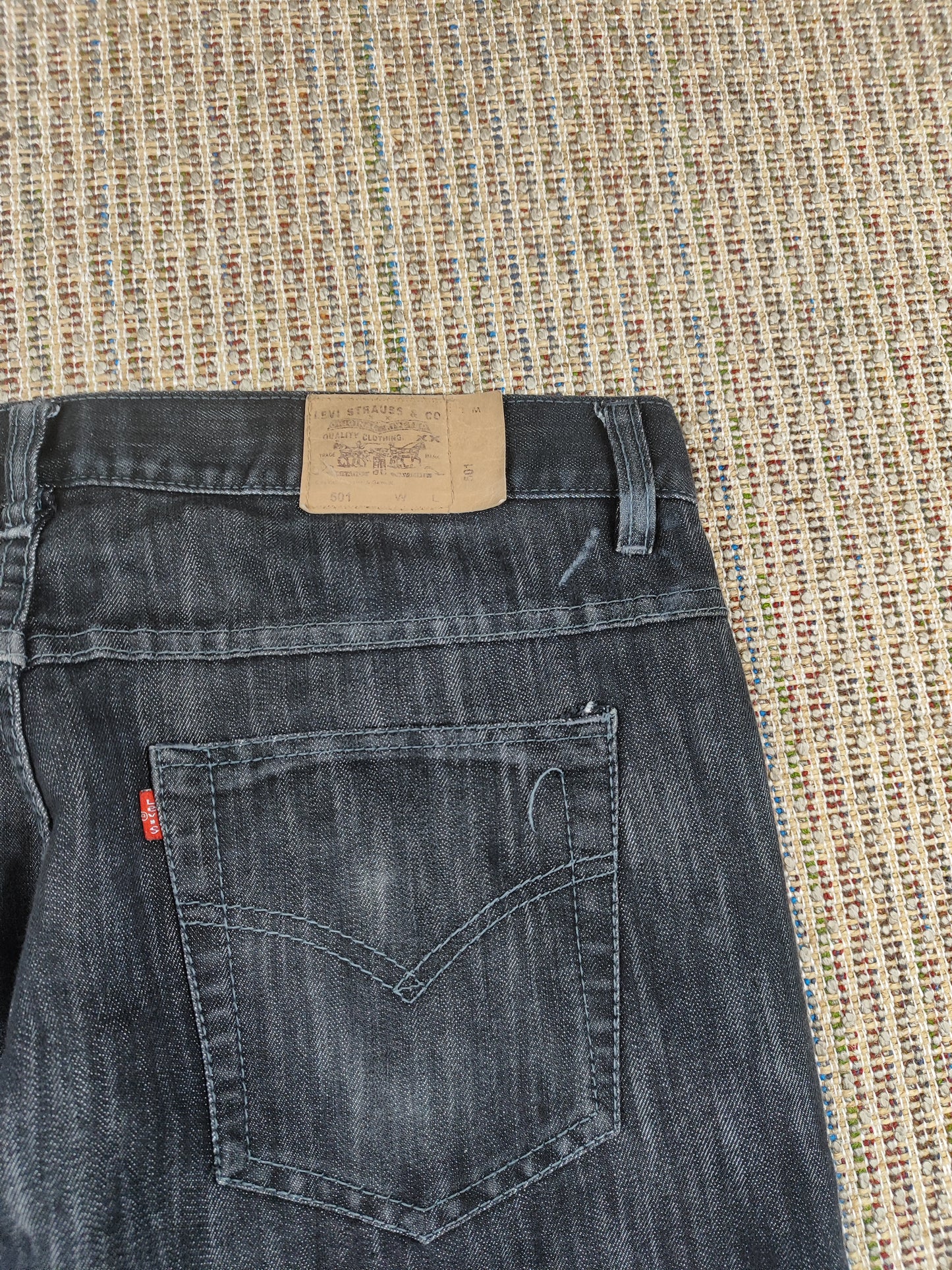 VINTAGE LEVIS 501 JEANS (W38)