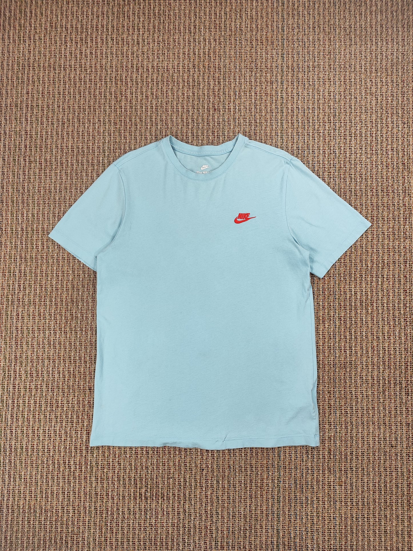 NIKE ESSENTIAL T-SHIRT (M)