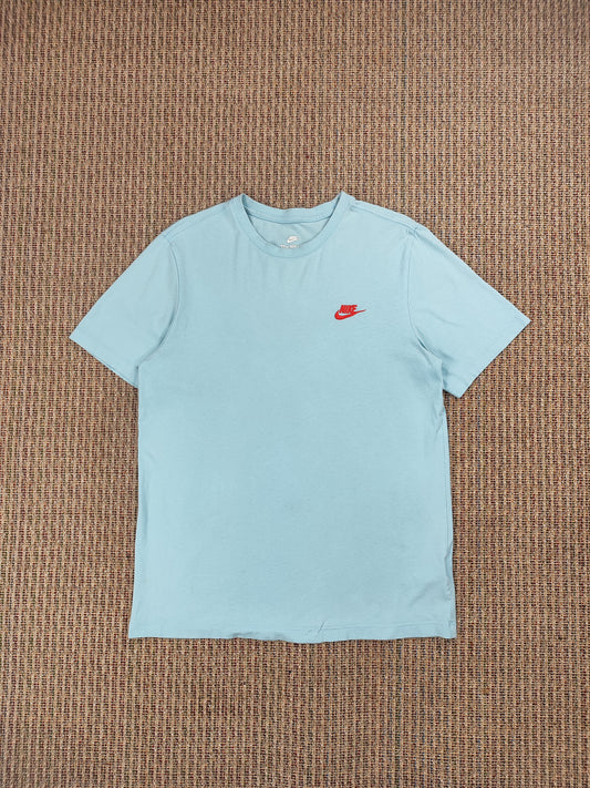 NIKE ESSENTIAL T-SHIRT (M)