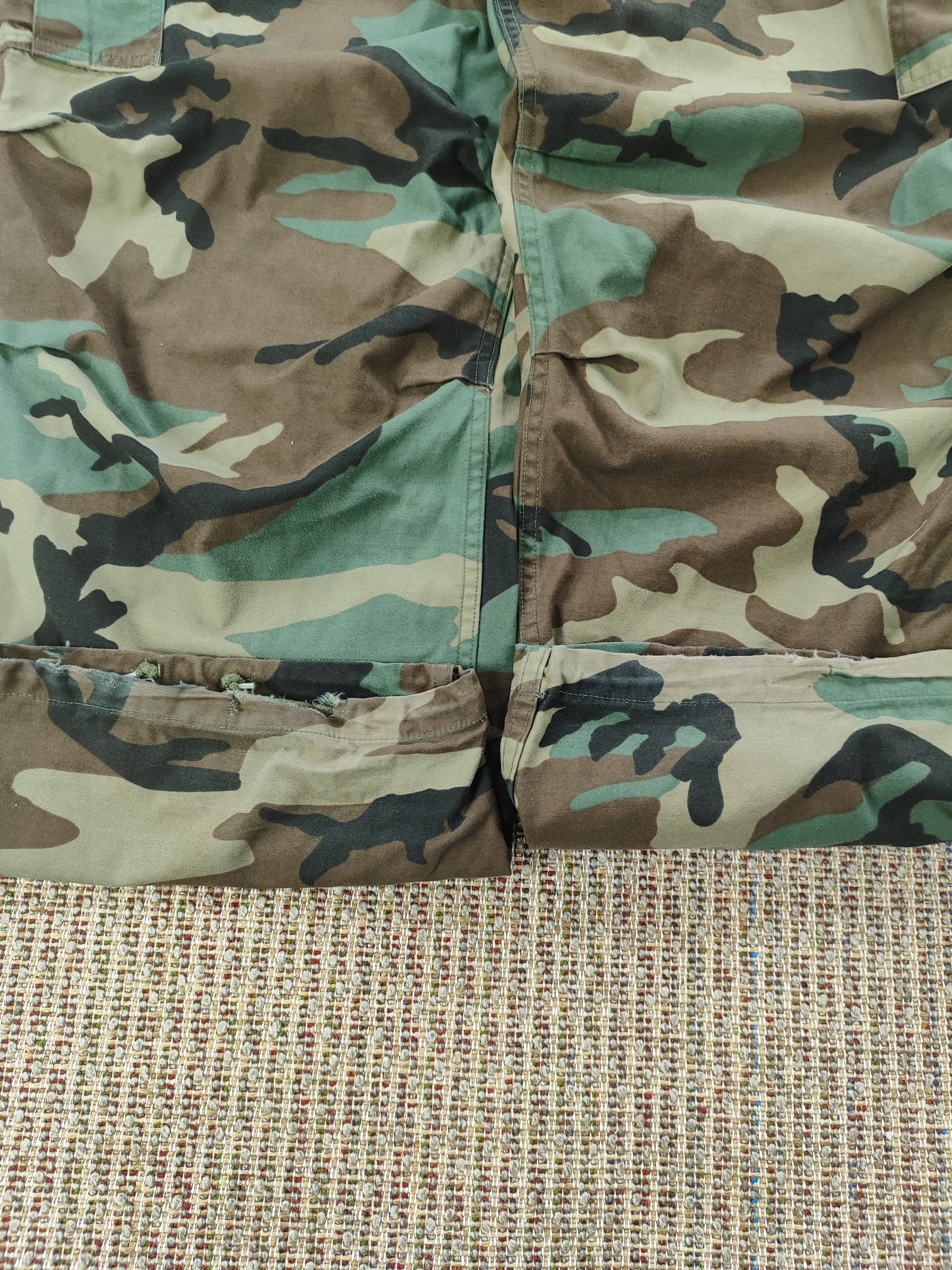 90S ARMY CAMO BAGGY TROUSERS (W36 L30)