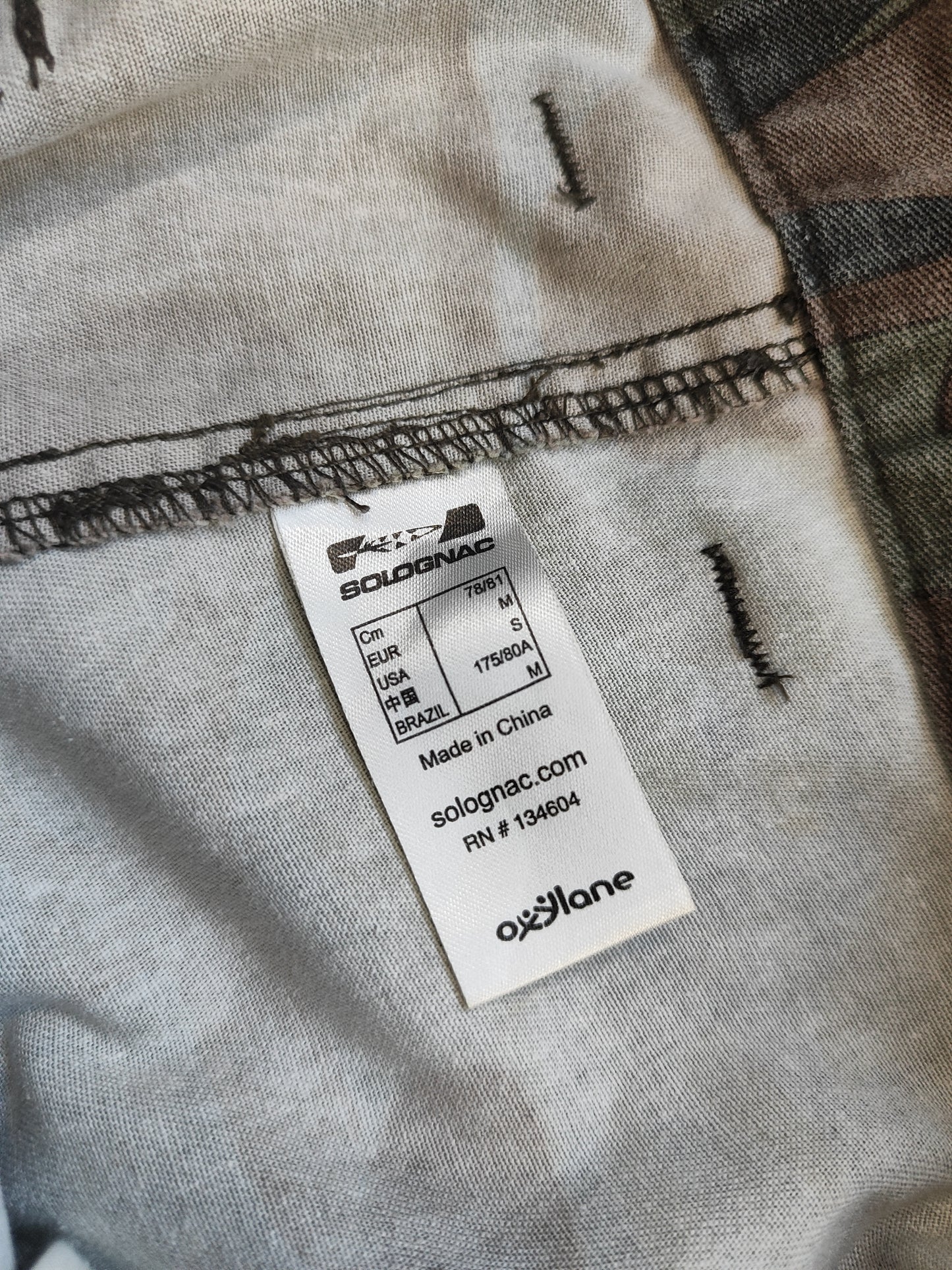 Y2K CAMO CARGO TROUSERS (W32 L31)
