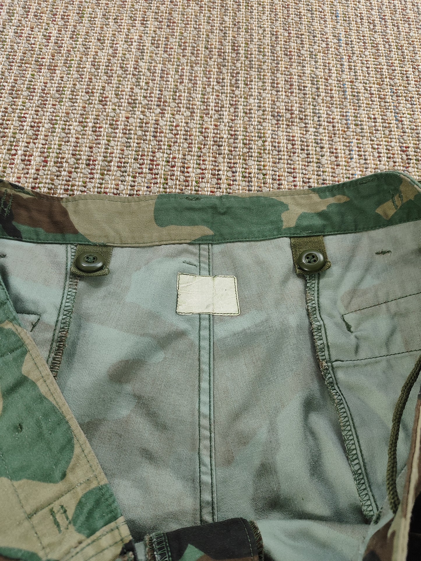 90S ARMY CAMO BAGGY TROUSERS (W36 L30)